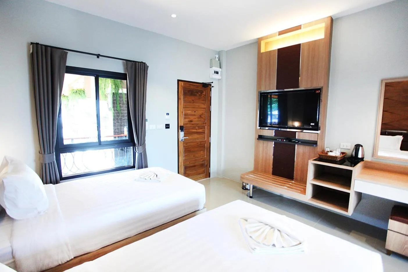 Bed in Avarin Resort