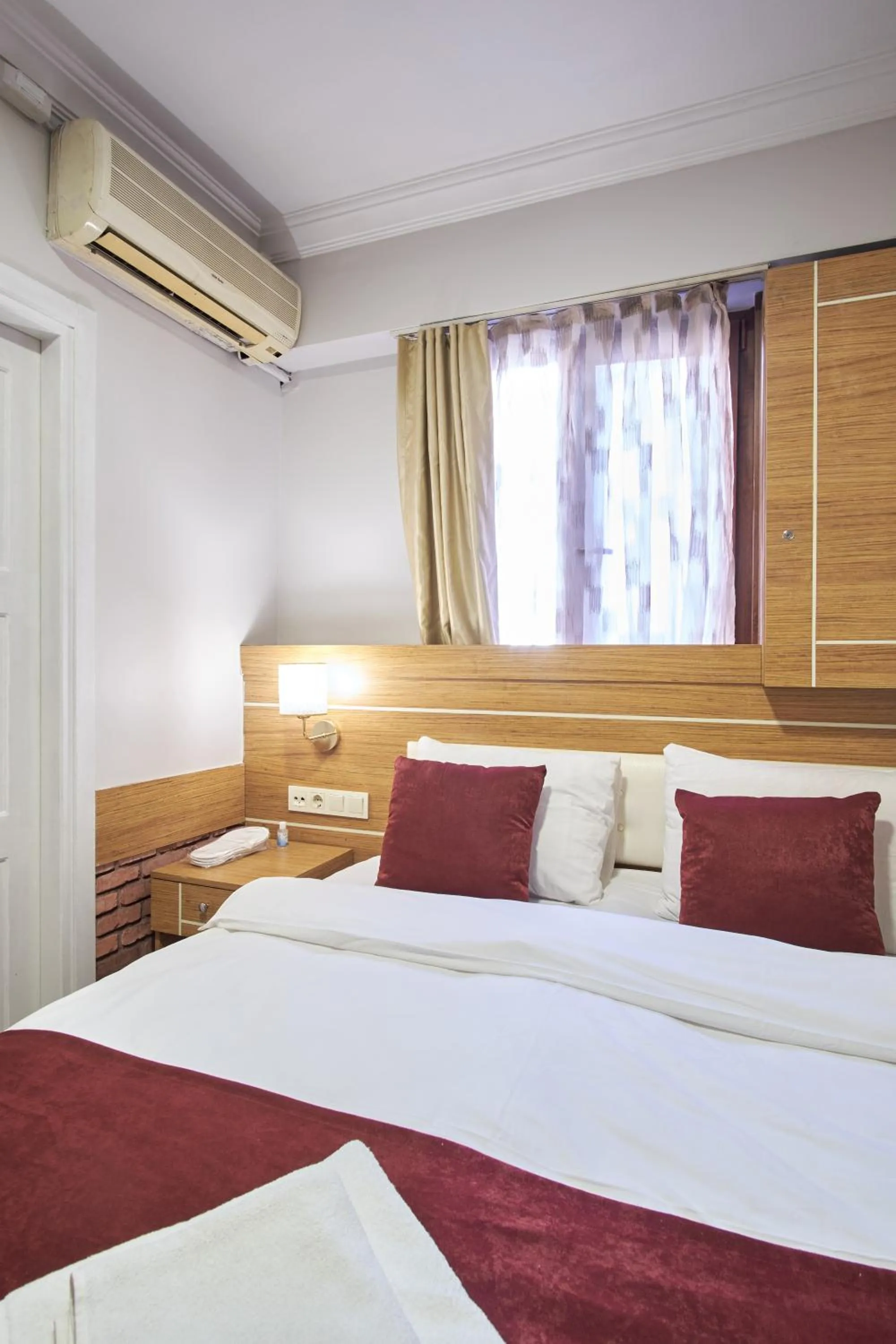 Bed in Central Suites Taksim