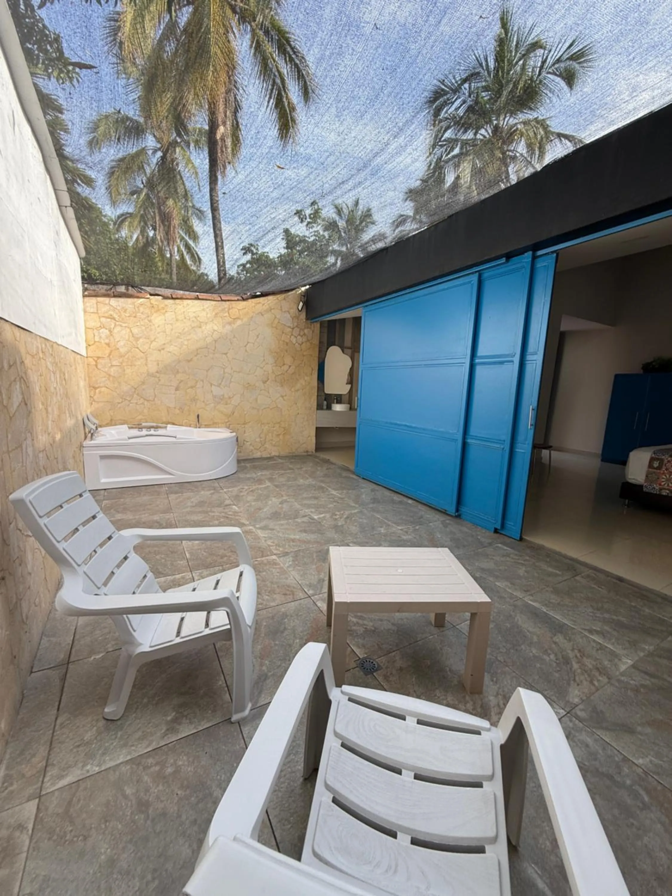 Hot Tub in Hotel y Spa Santa Fe Colonial
