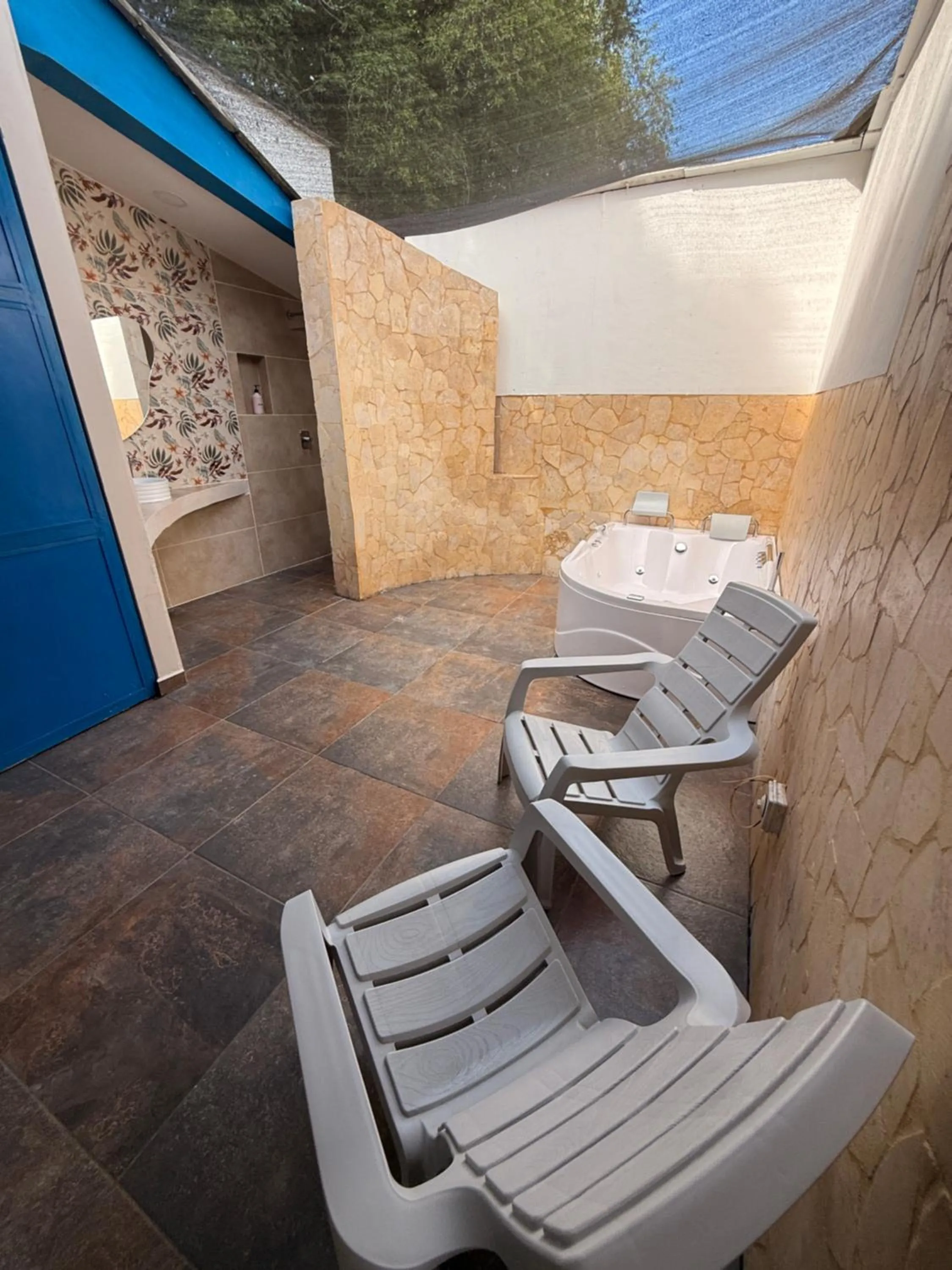 Hot Tub in Hotel y Spa Santa Fe Colonial