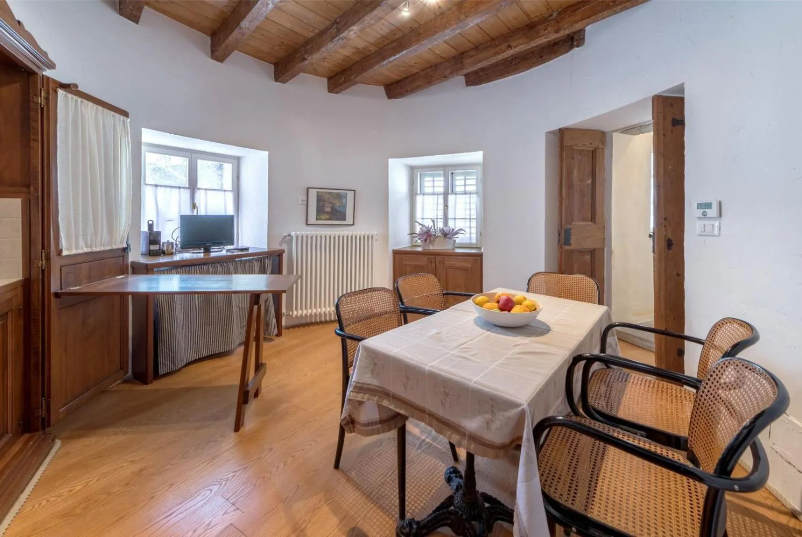 Dining area in Residence La Torre con private park