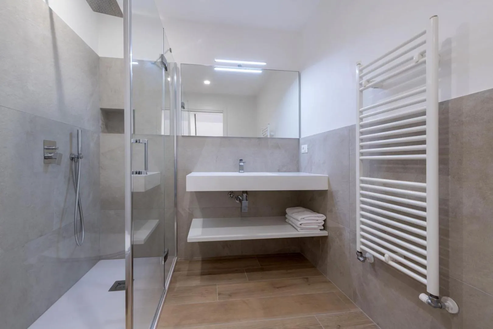 Bathroom in Residence La Torre con private park