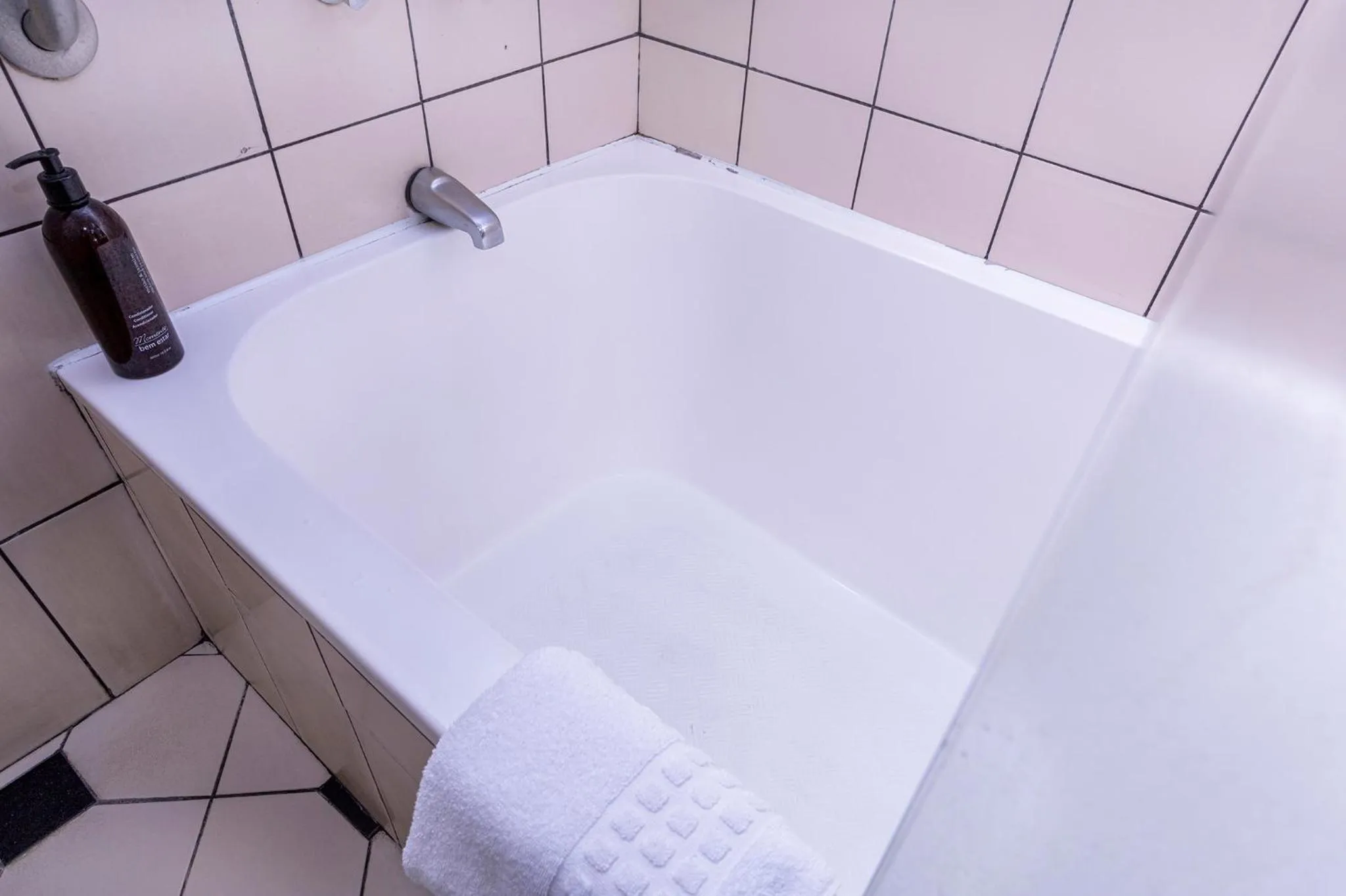 Bath in Nikkey Palace Hotel