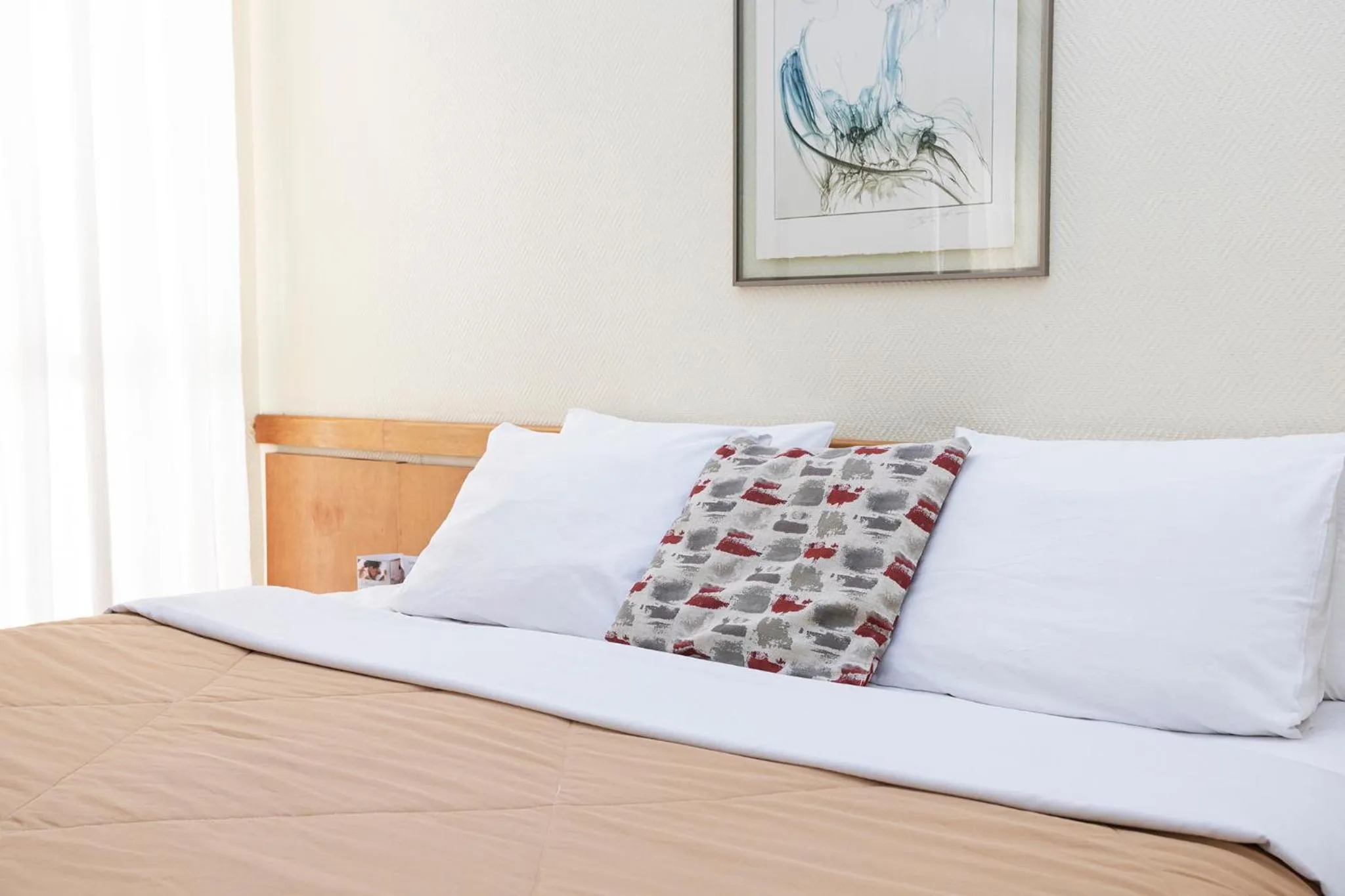 Photo of the whole room, Bed in Nikkey Palace Hotel