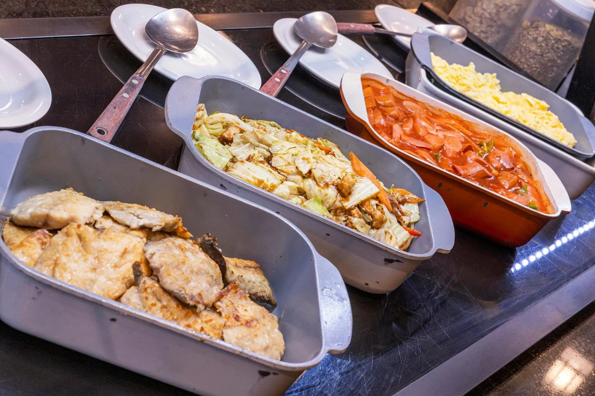 Buffet breakfast in Nikkey Palace Hotel