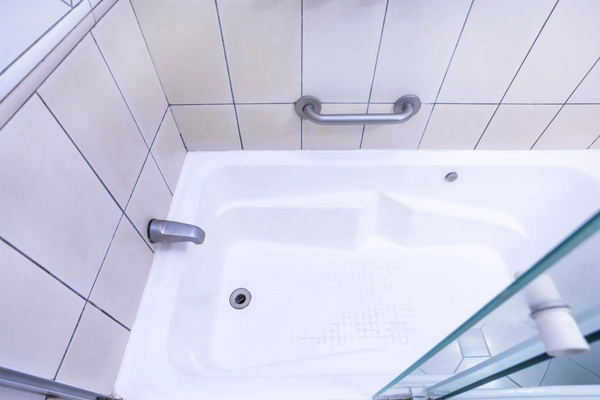 Bath in Nikkey Palace Hotel