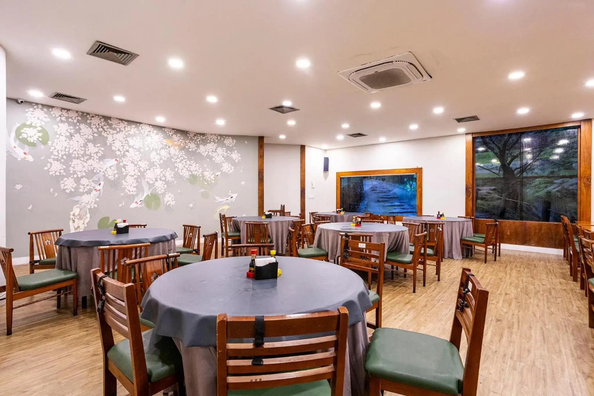 Restaurant/places to eat in Nikkey Palace Hotel Restaurant/places to eat in Nikkey Palace Hotel