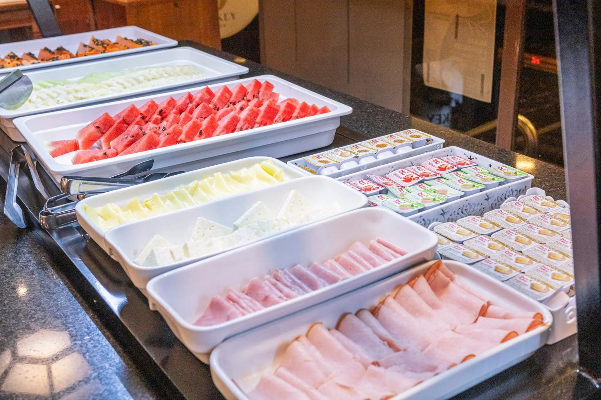 Buffet breakfast in Nikkey Palace Hotel