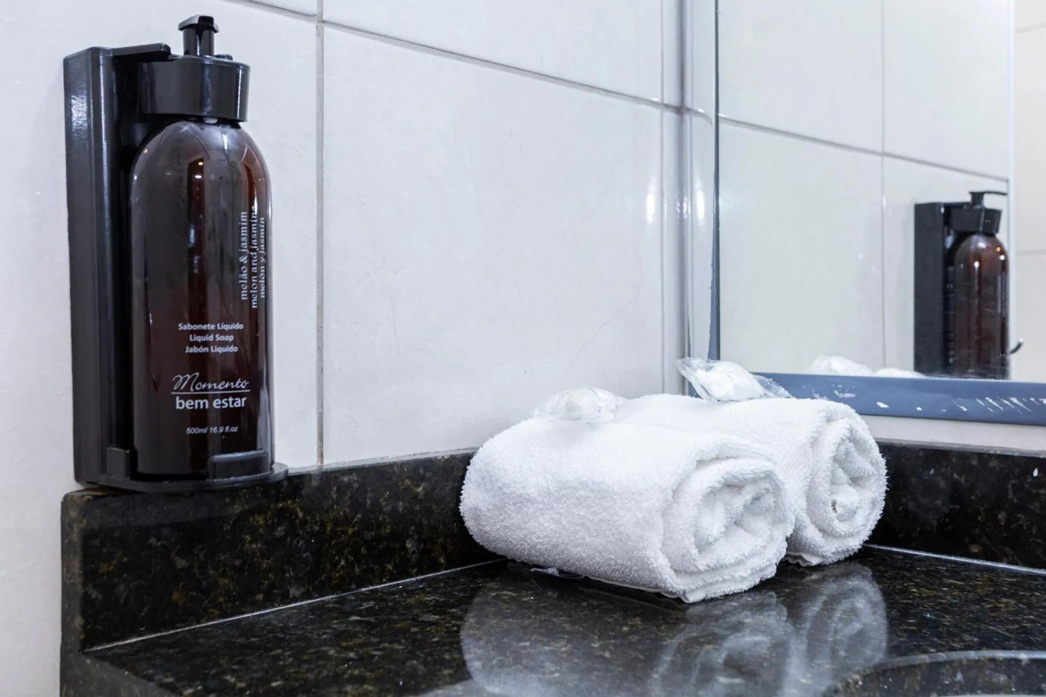 Bathroom in Nikkey Palace Hotel