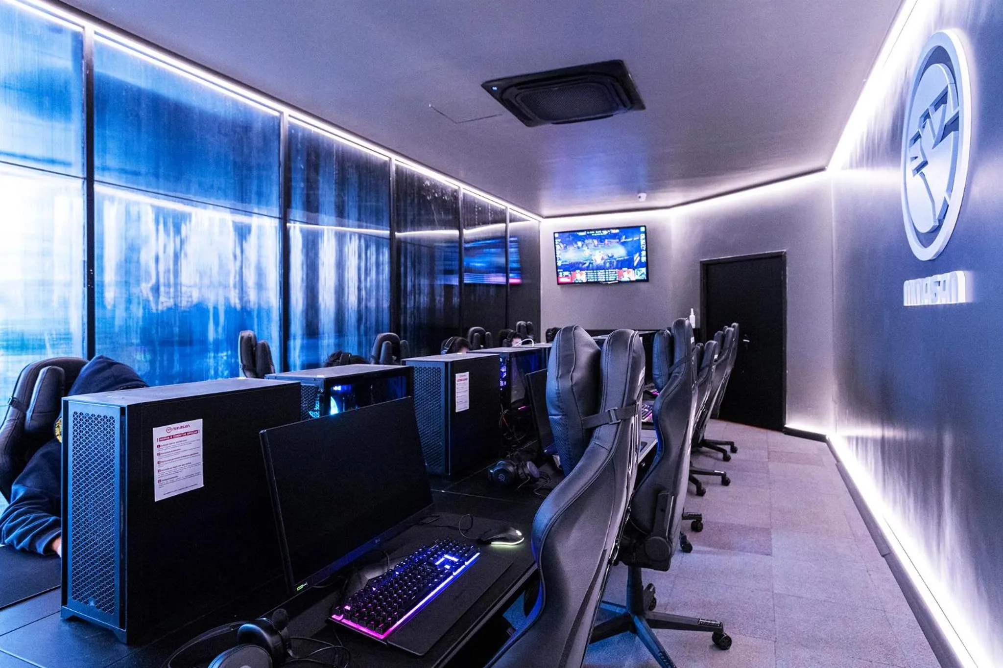 TV and multimedia in Nikkey Palace Hotel