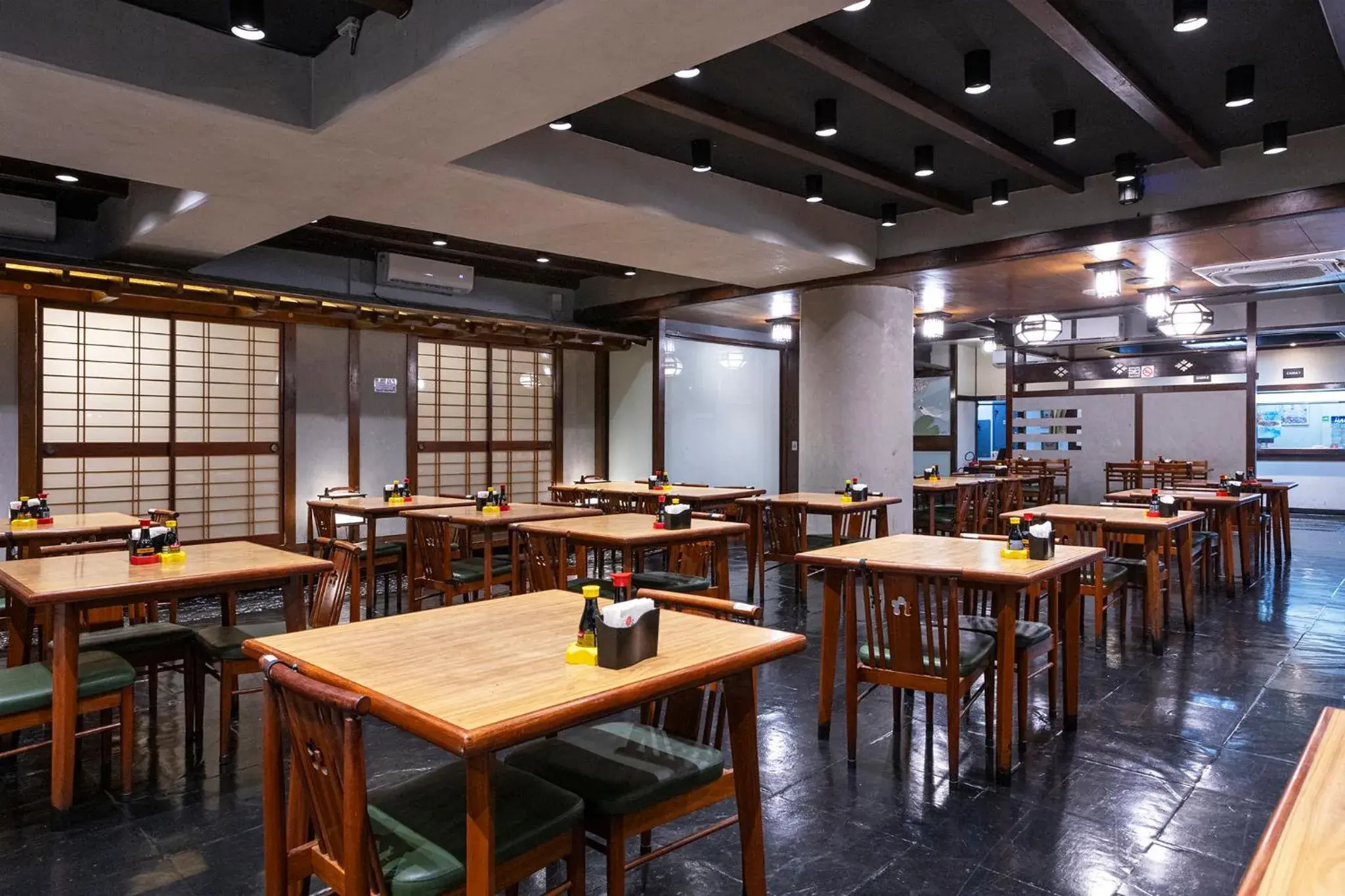 Restaurant/places to eat in Nikkey Palace Hotel Restaurant/places to eat in Nikkey Palace Hotel