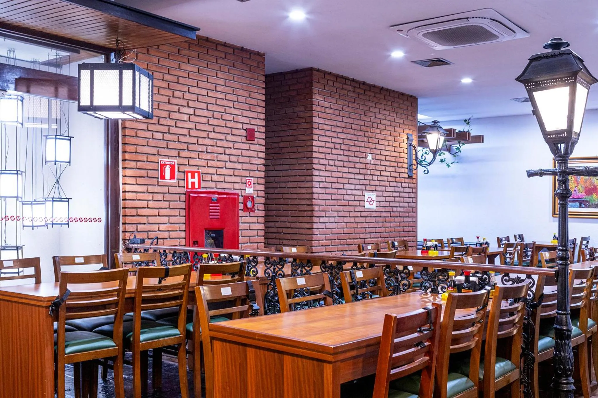 Restaurant/places to eat in Nikkey Palace Hotel