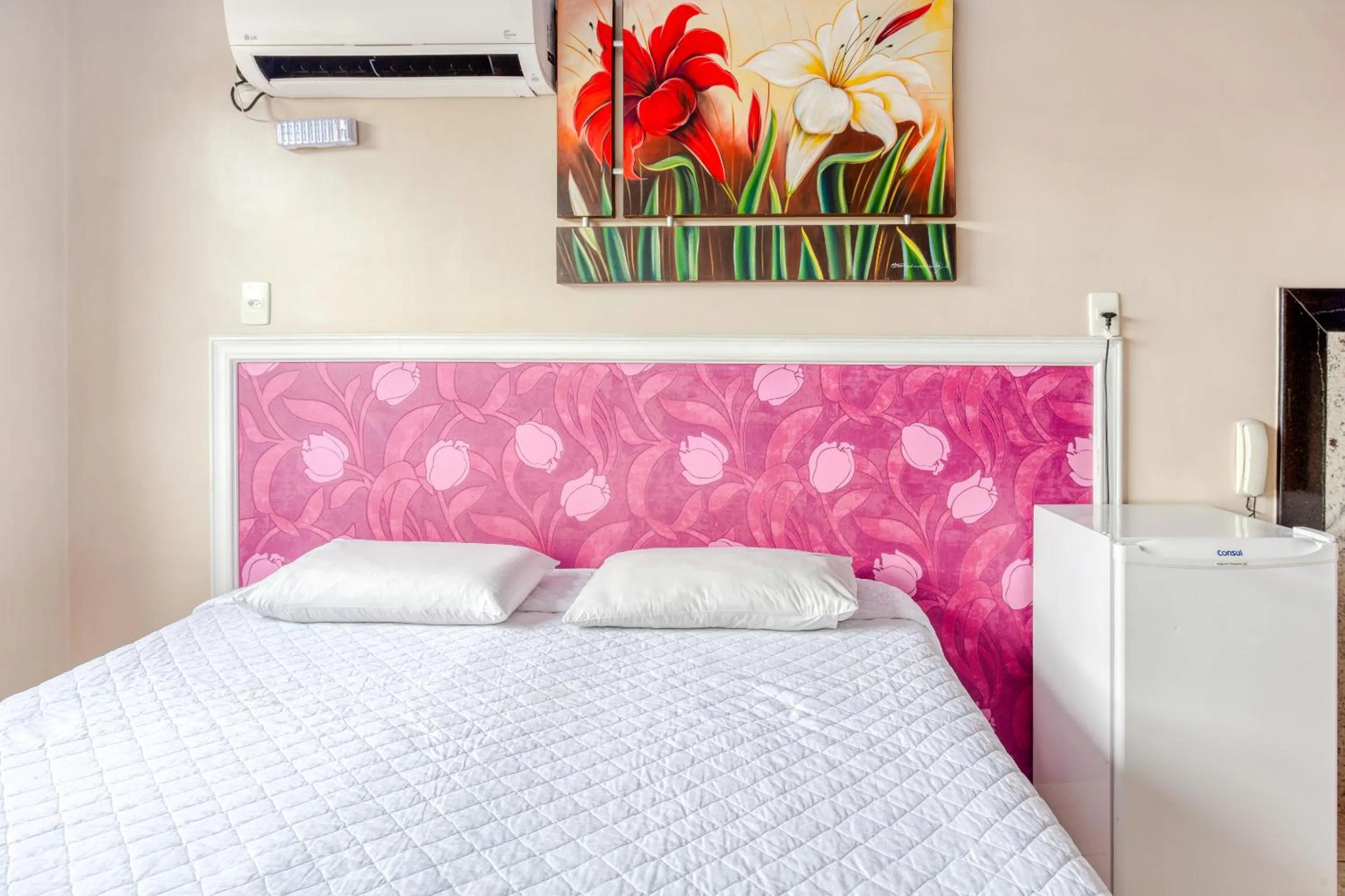 Bedroom, Bed in Ouro Hotel