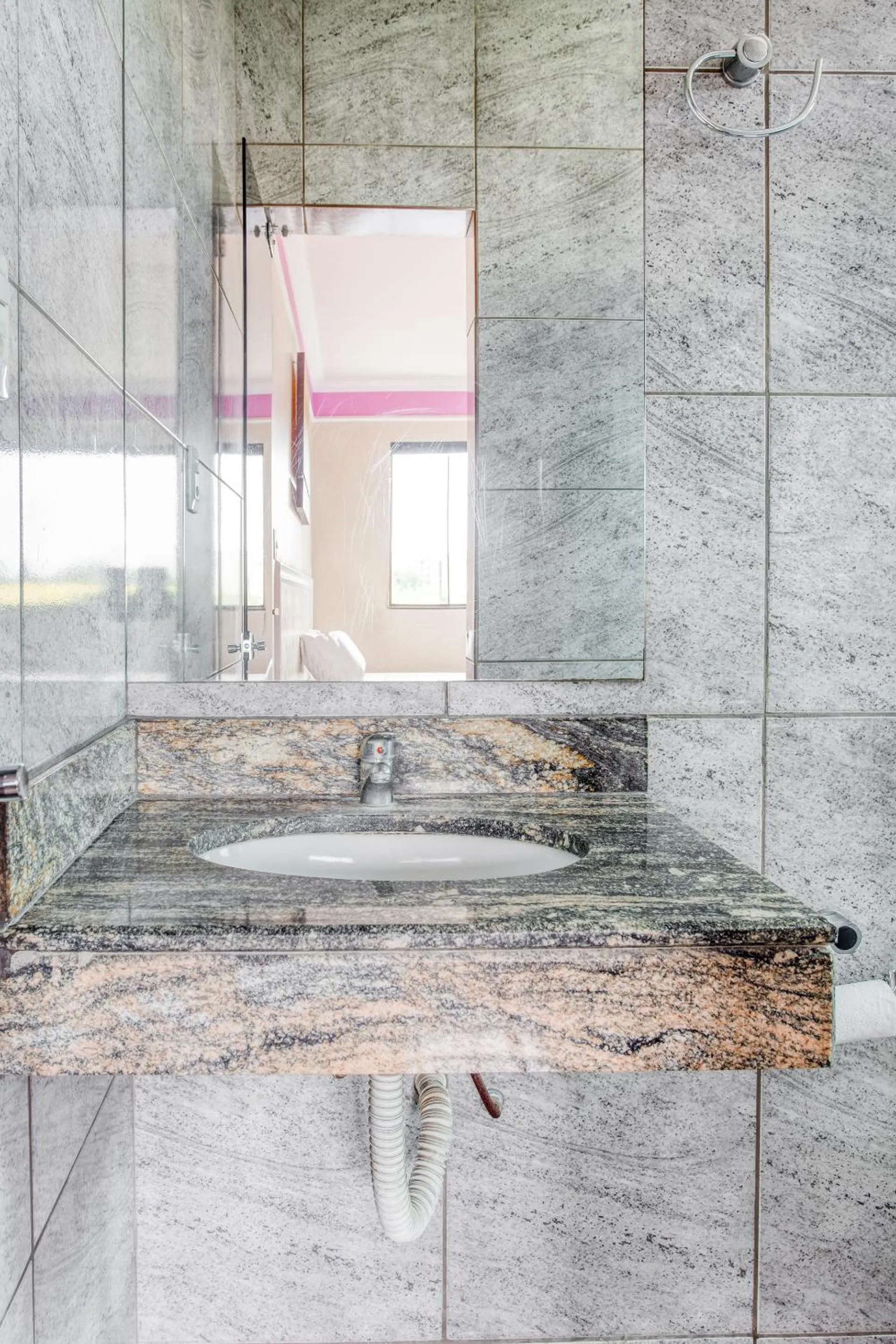 Bathroom in Ouro Hotel