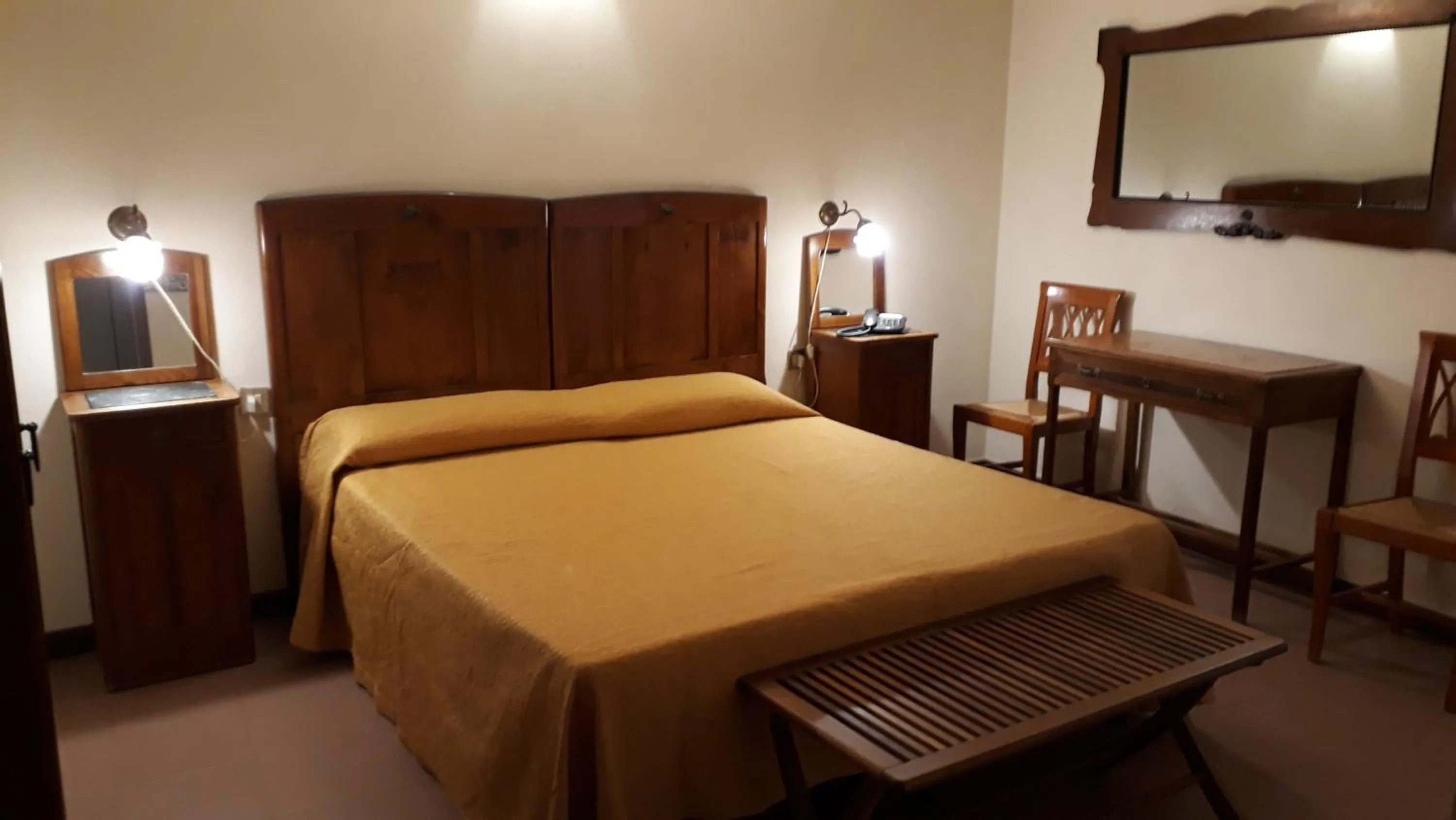 Bedroom, Bed in Hotel Due Mori