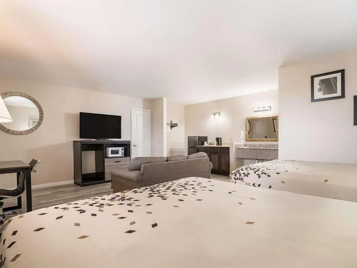 Junior Suite in Americas Best Value Inn Refugio Junior Suite in Americas Best Value Inn Refugio
