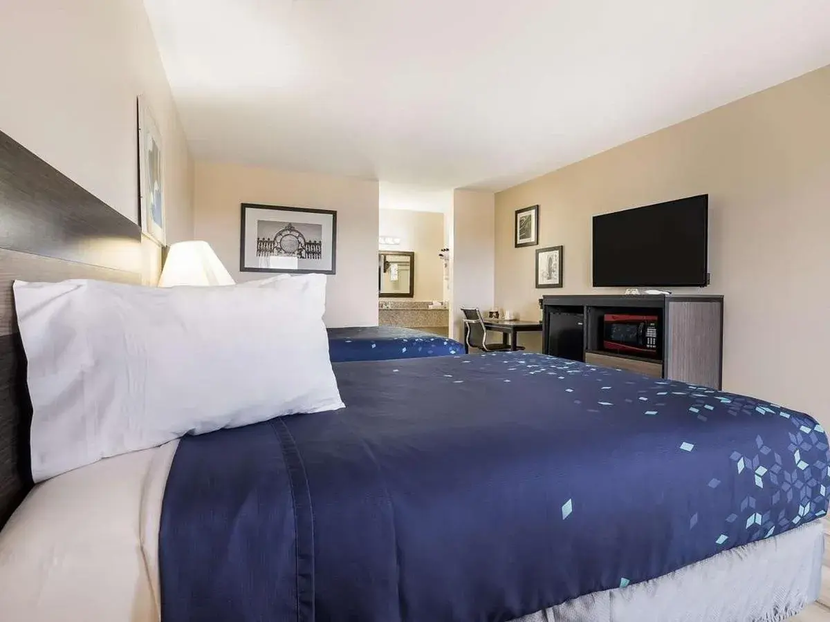 Bedroom, Bed in Americas Best Value Inn Refugio Bedroom, Bed in Americas Best Value Inn Refugio
