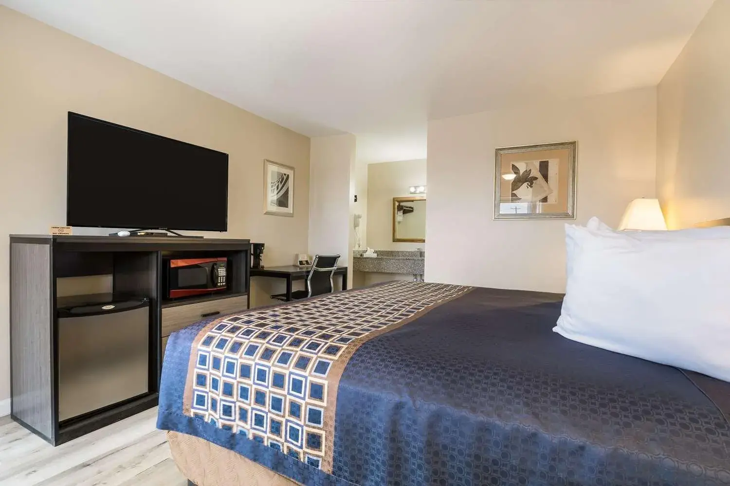 Photo of the whole room, Bed in Americas Best Value Inn Refugio Photo of the whole room, Bed in Americas Best Value Inn Refugio