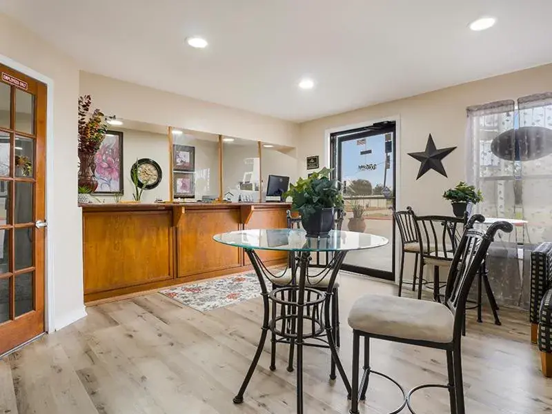 Breakfast in Americas Best Value Inn Refugio Breakfast in Americas Best Value Inn Refugio