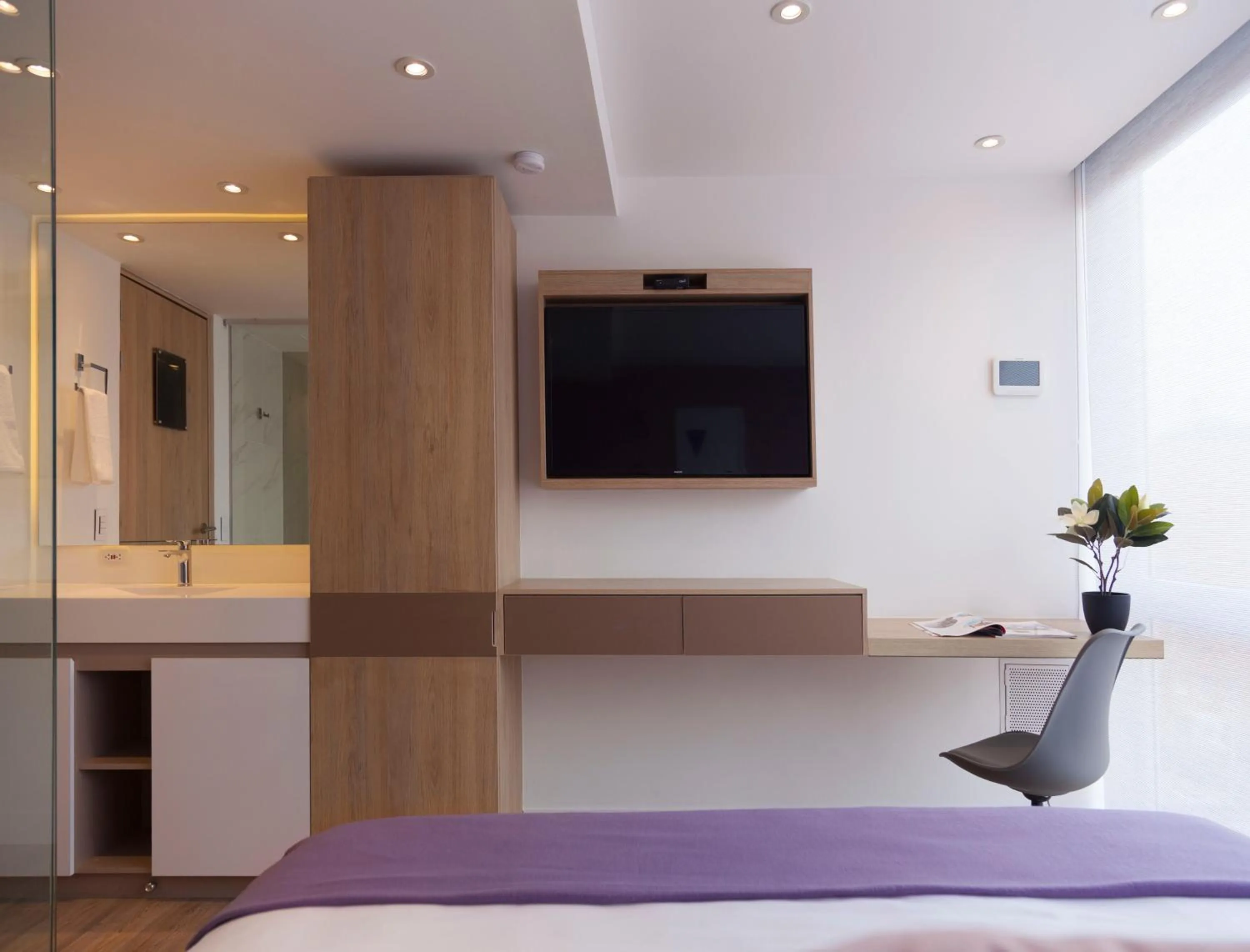 Photo of the whole room, Bed in Urban Heights Bogota