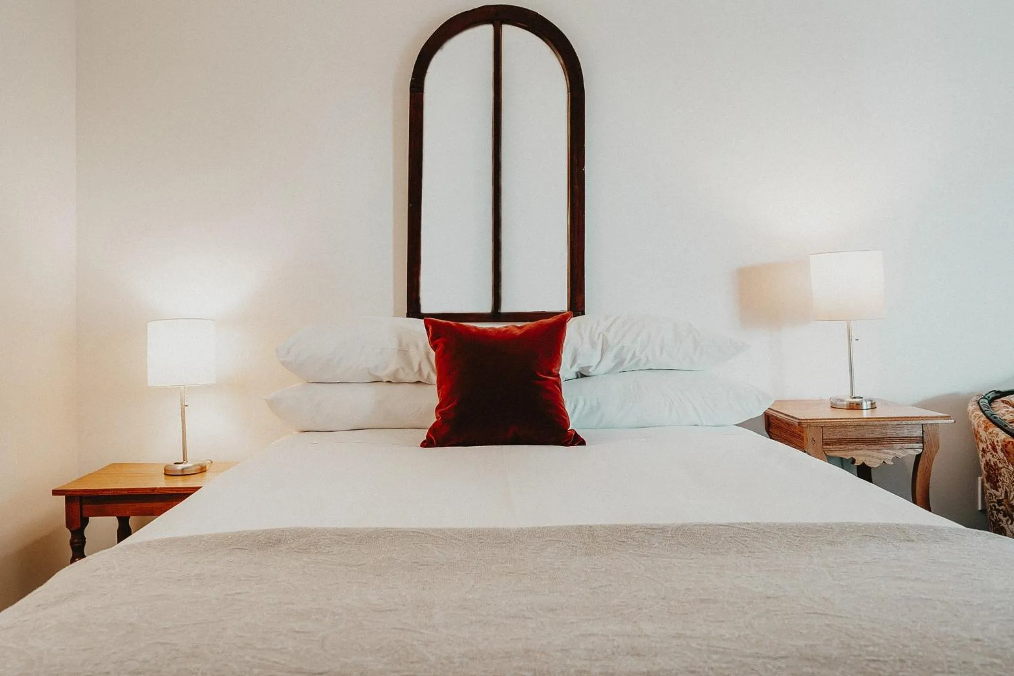 Bed in The Kent Motel