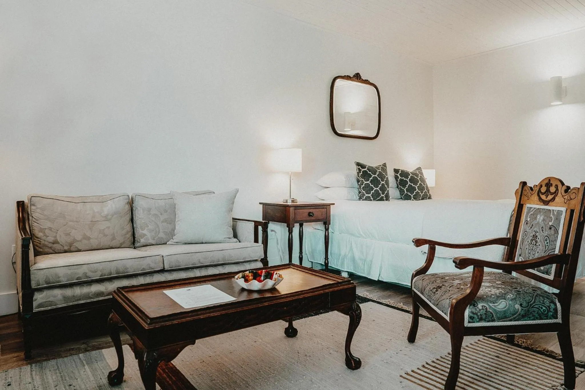 Bed in The Kent Motel