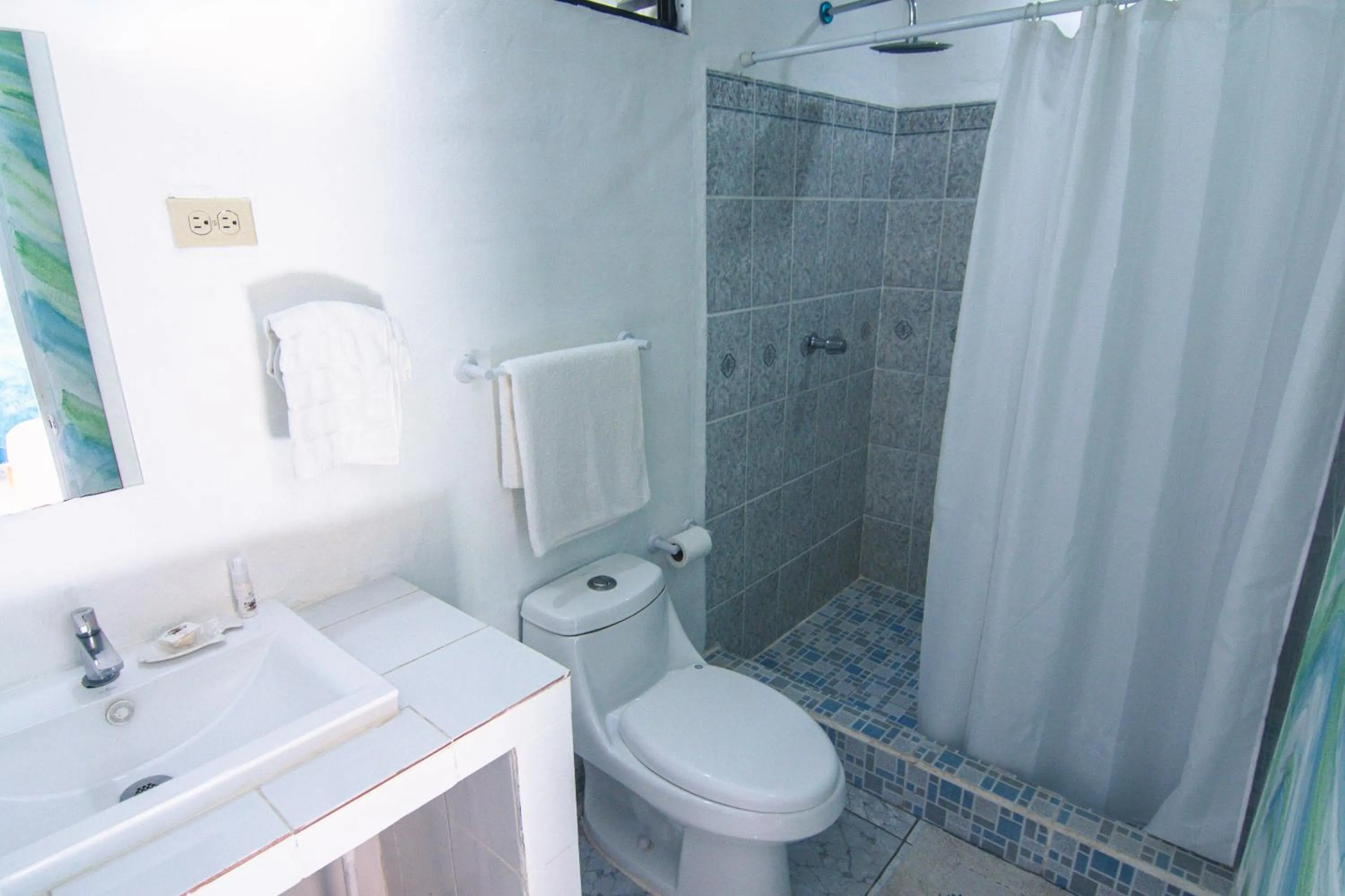 Bathroom in Olas Permanentes El Zonte