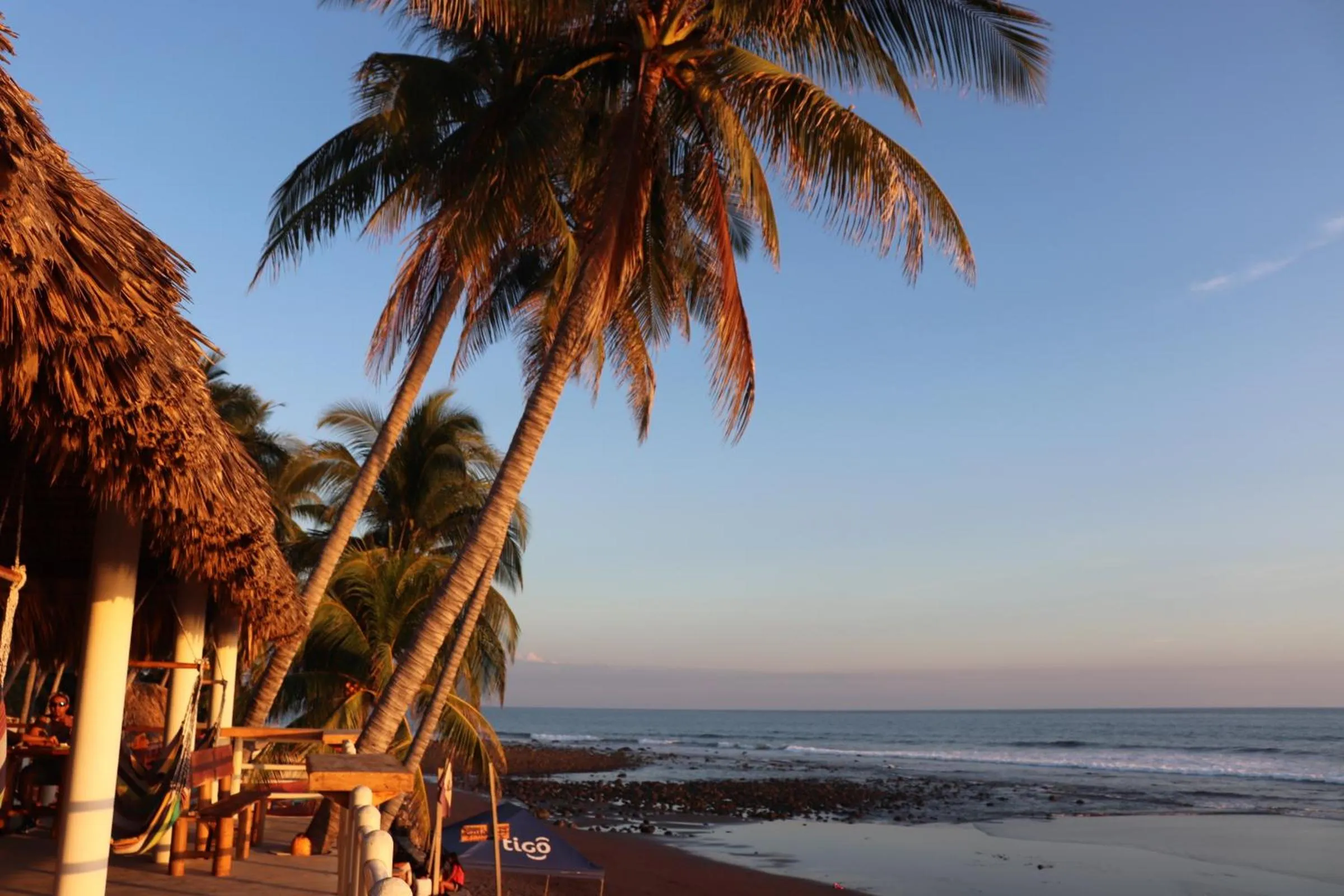 Beach in Olas Permanentes El Zonte