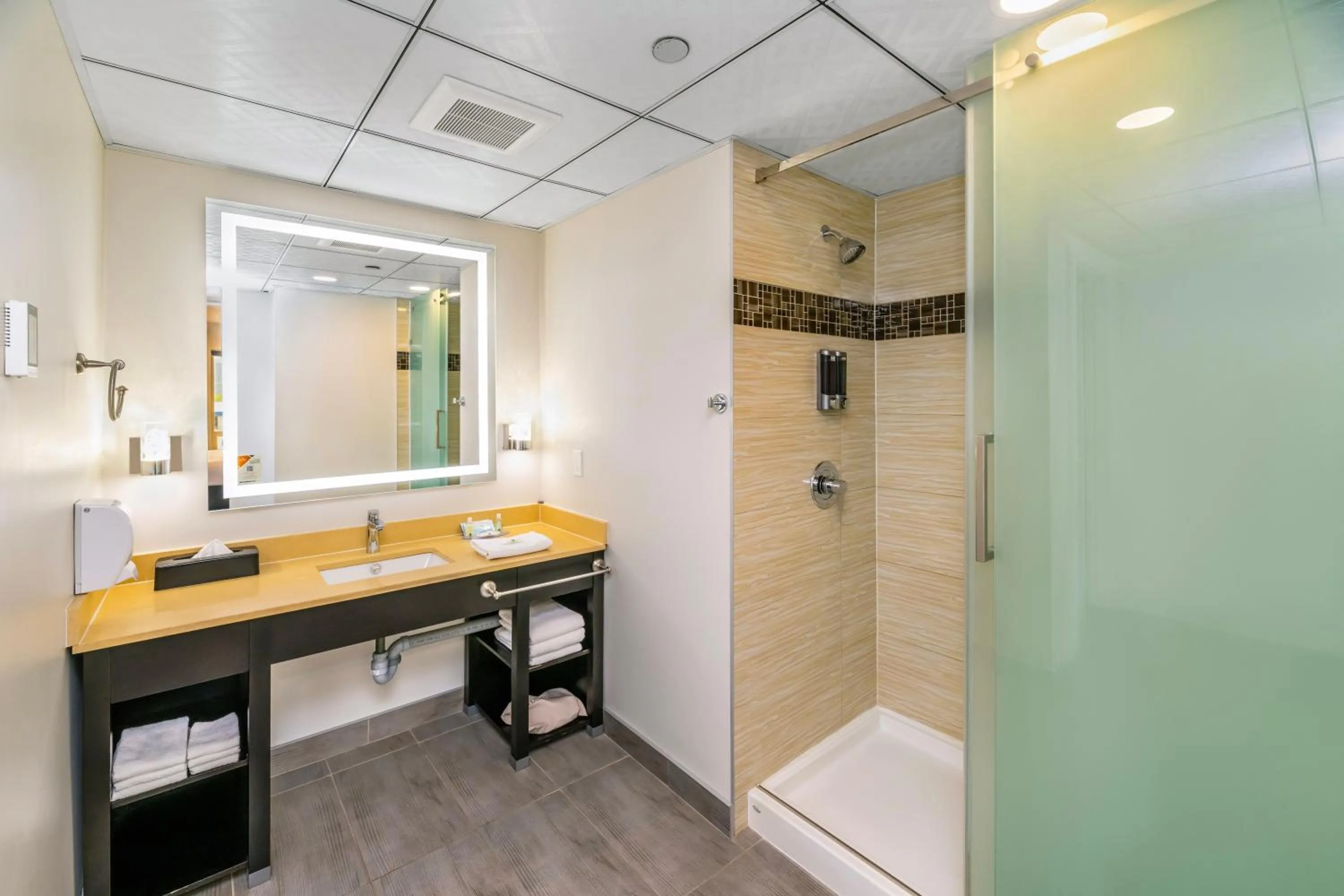 Quality Inn Sunshine Suites