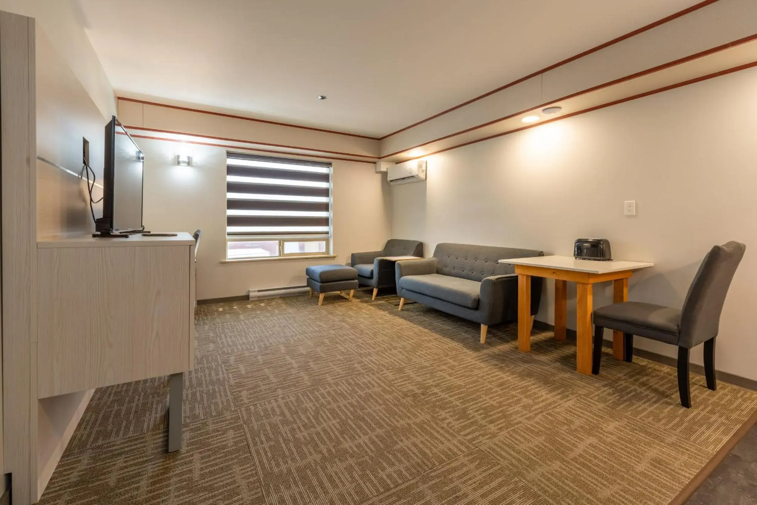 Two-Bedroom Apartment in Quality Inn Sunshine Suites Two-Bedroom Apartment in Quality Inn Sunshine Suites