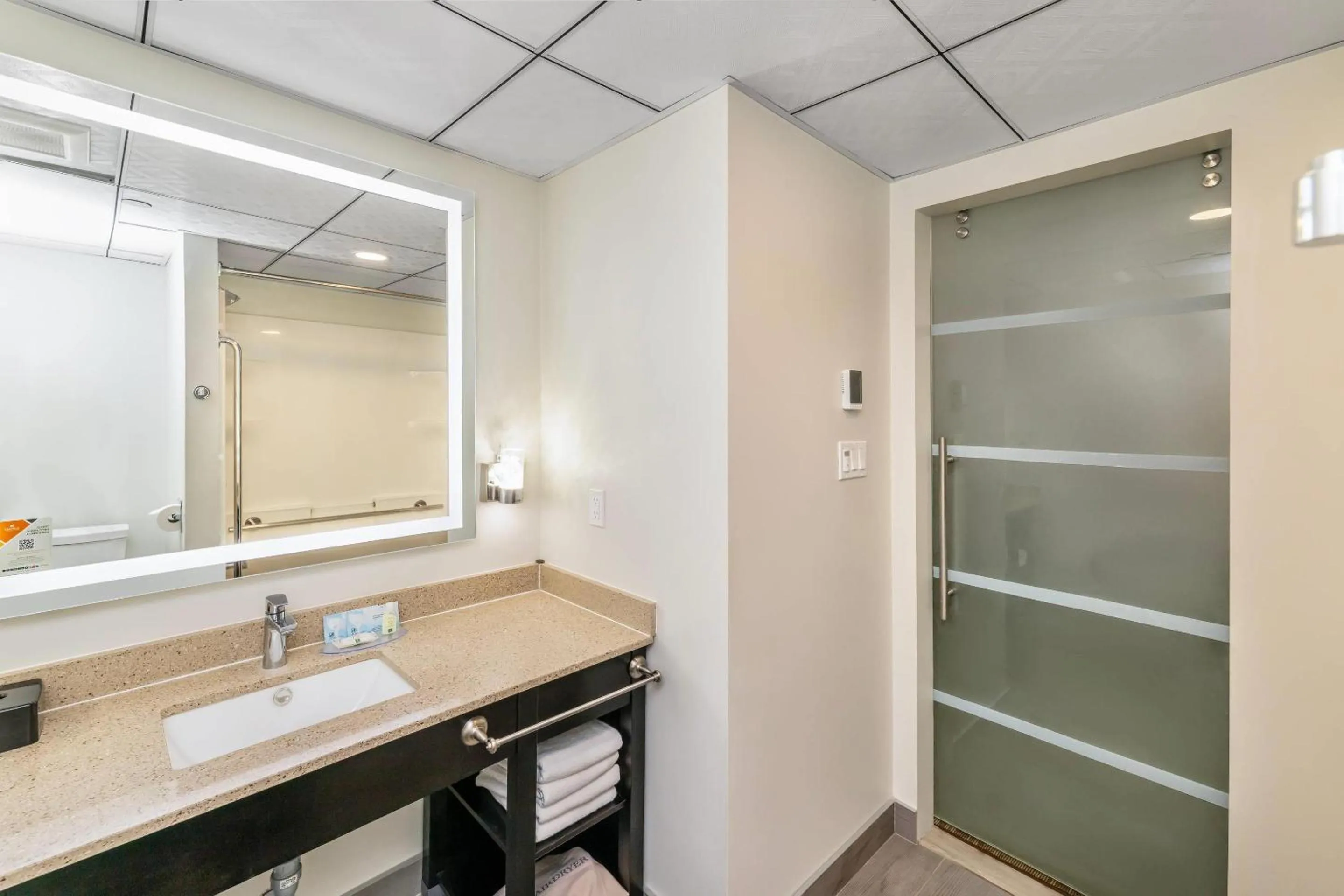 Bedroom in Quality Inn Sunshine Suites