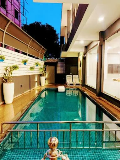 Amigos Candolim Beach