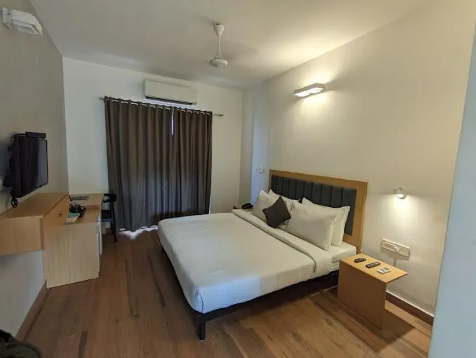 Bed in Amigos Candolim Beach