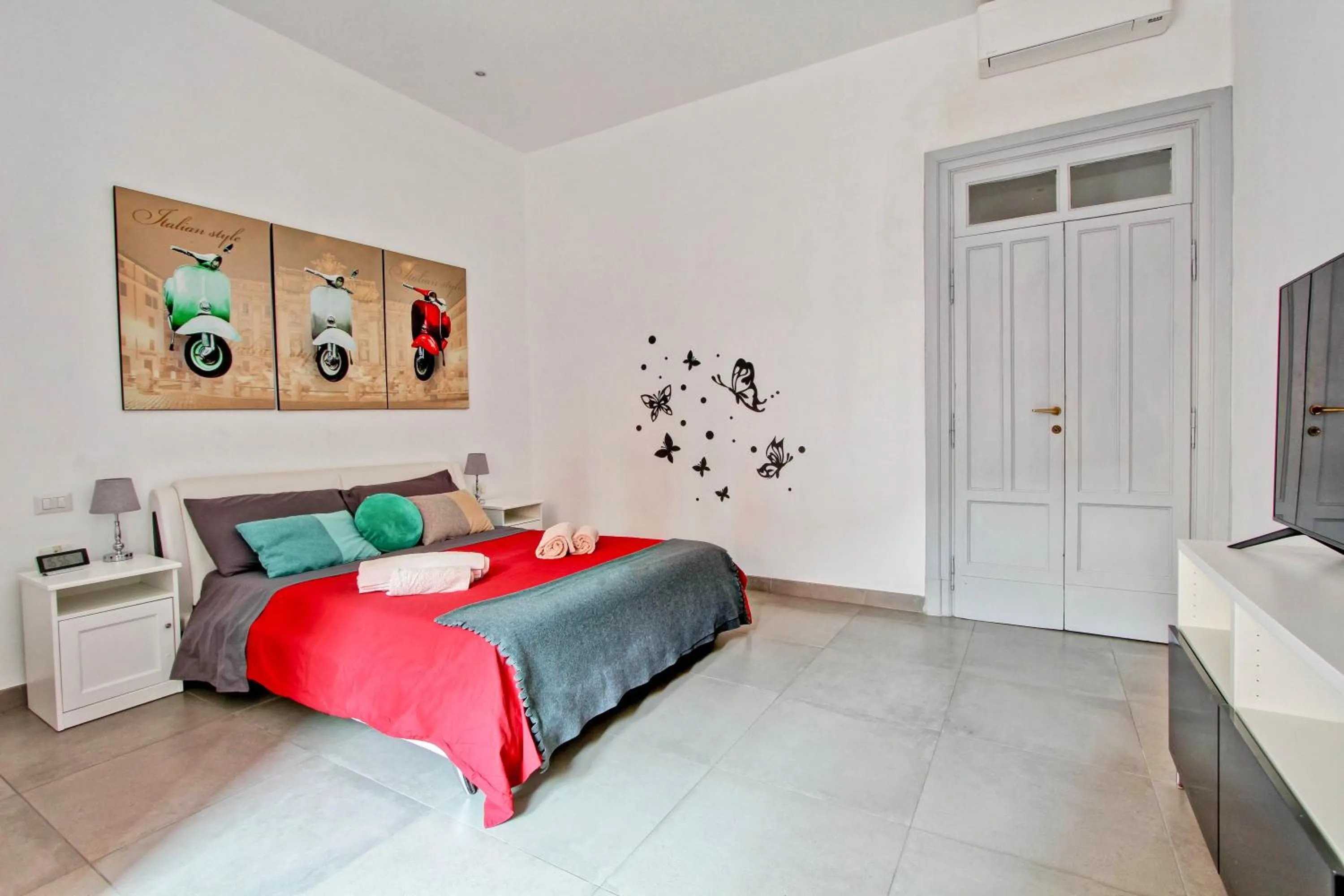 Bed in Domvs Romae Apartment