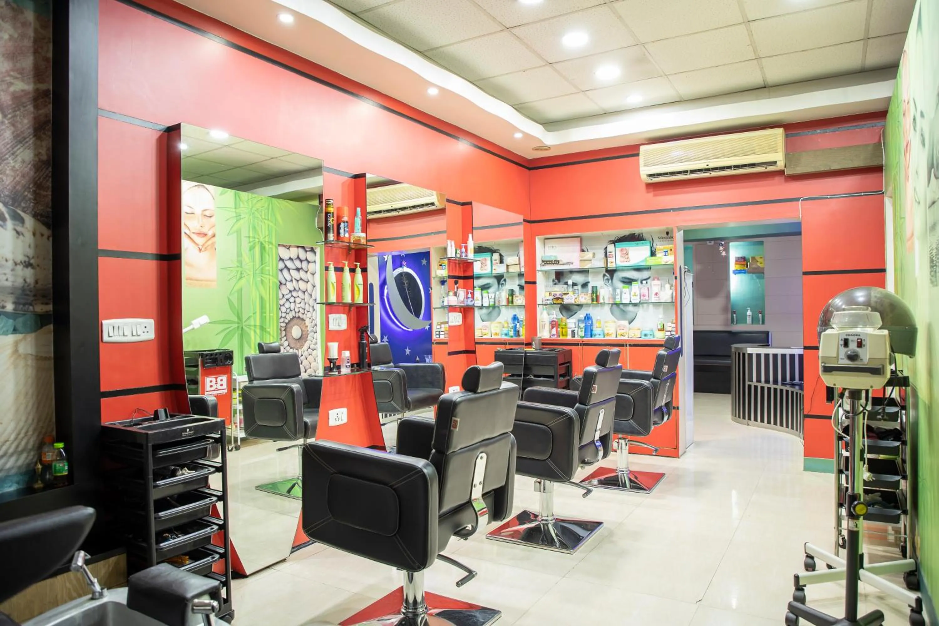 Spa and wellness centre/facilities in Hotel Rajmahal