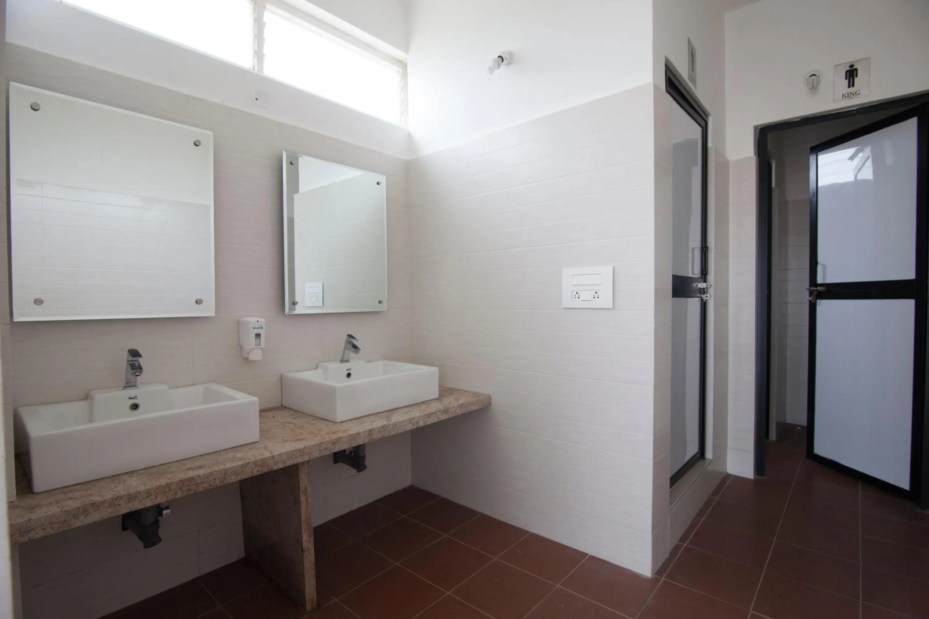 Bathroom in crystal inn