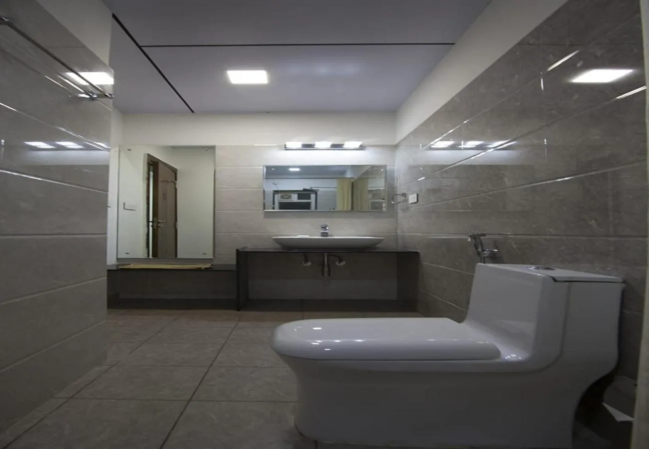 Bathroom in crystal inn