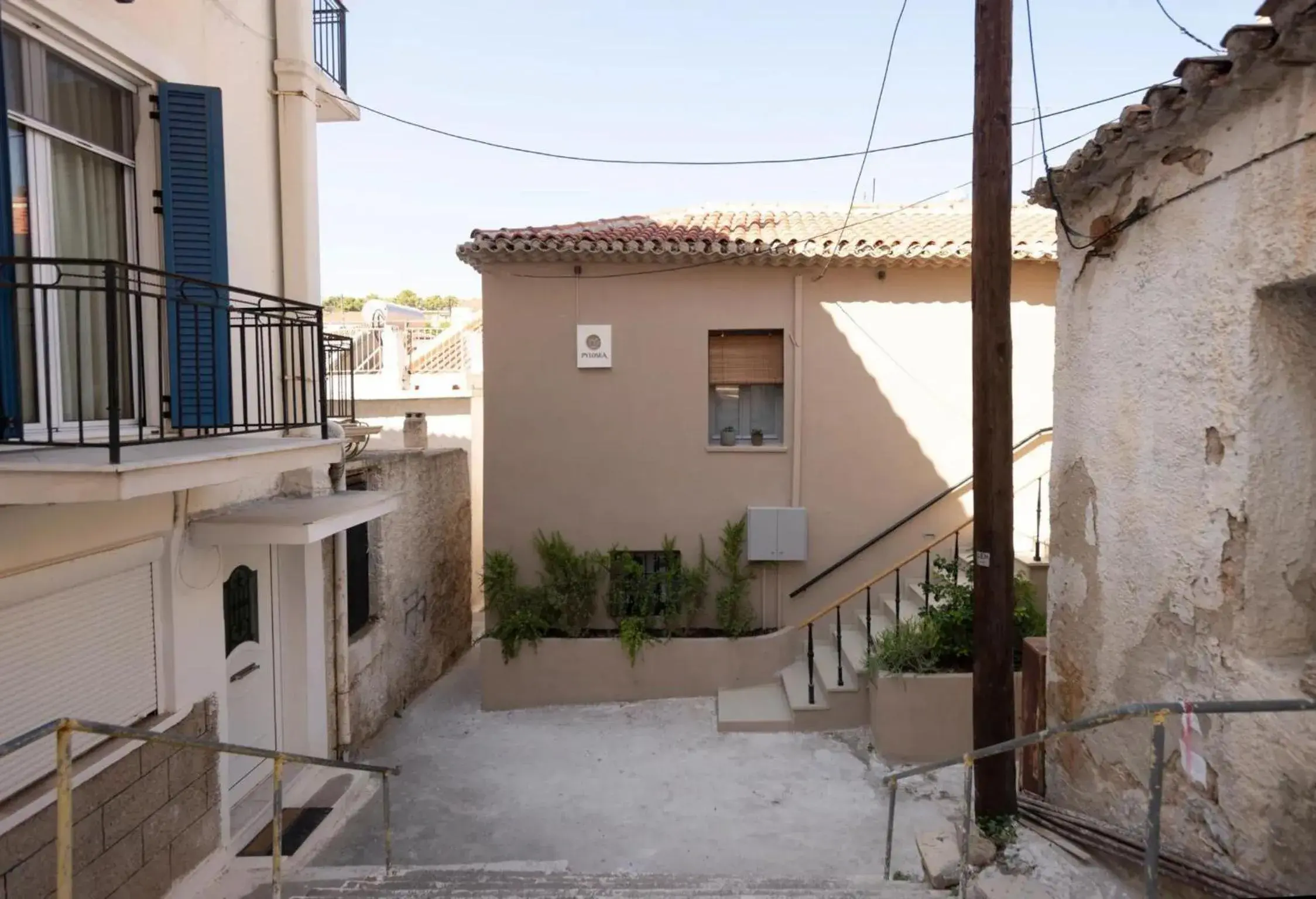 Property building in Pylosea Luxury Lodge Property building in Pylosea Luxury Lodge