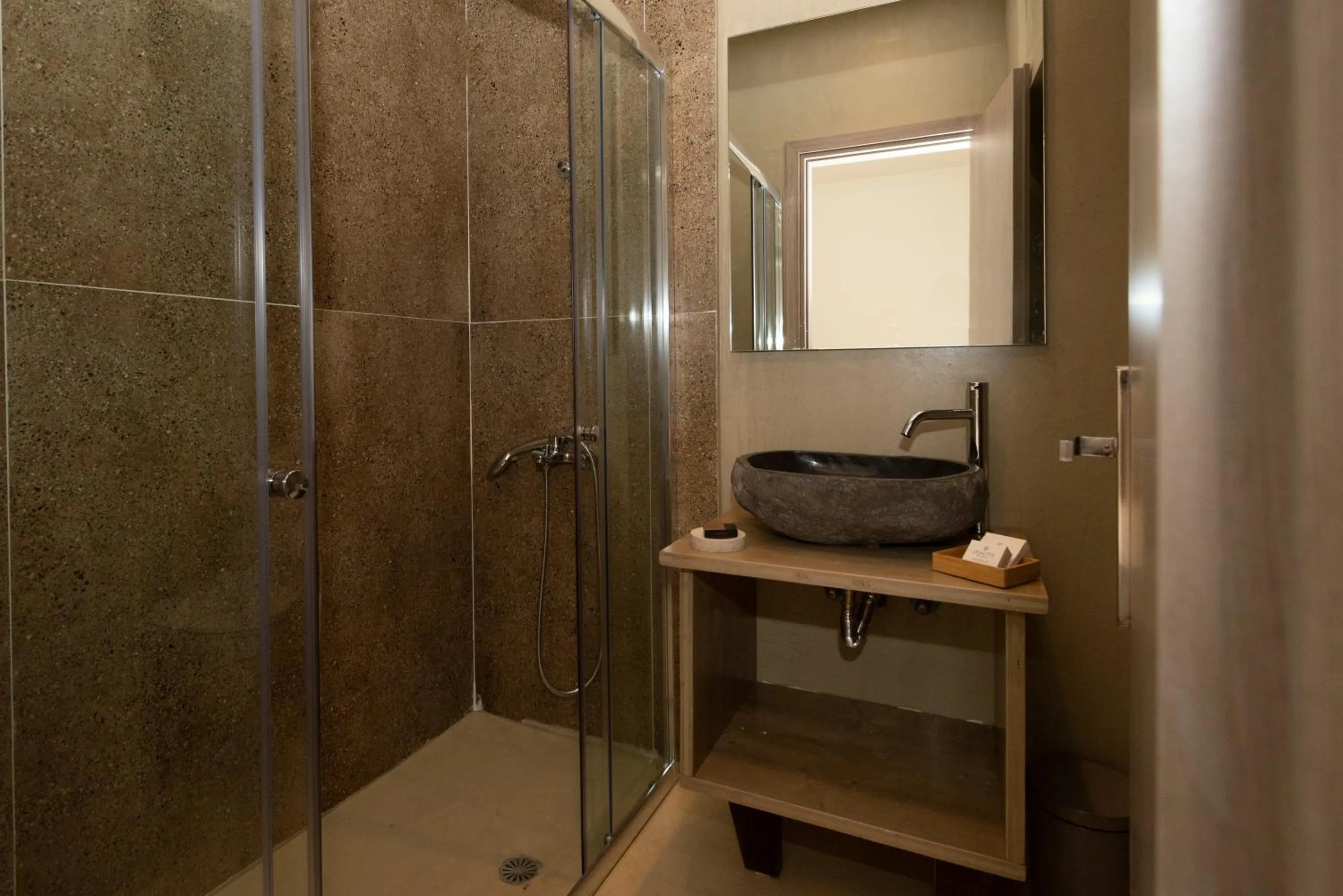 Bathroom in Pylosea Luxury Lodge
