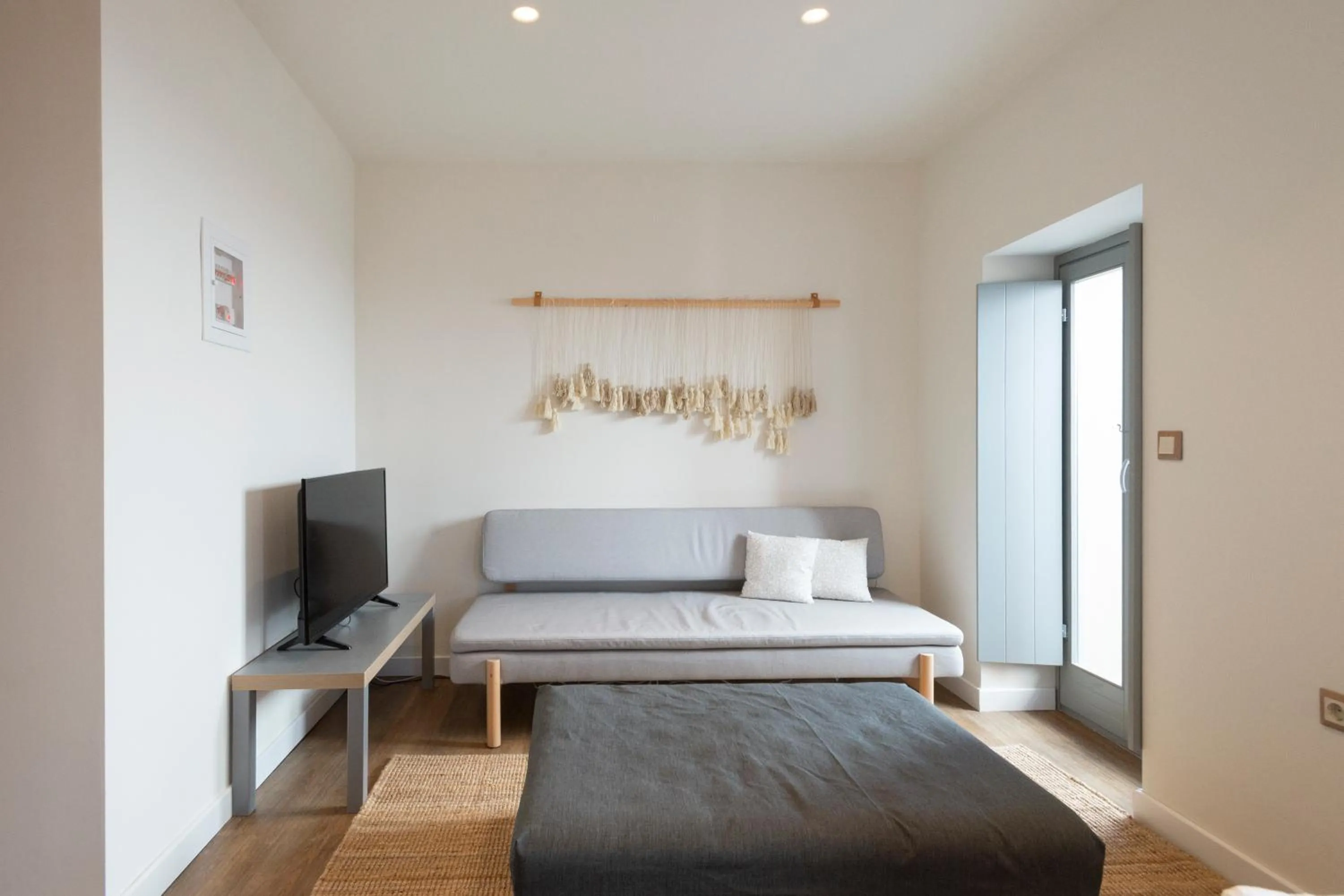 Decorative detail, Bed in Pylosea Luxury Lodge