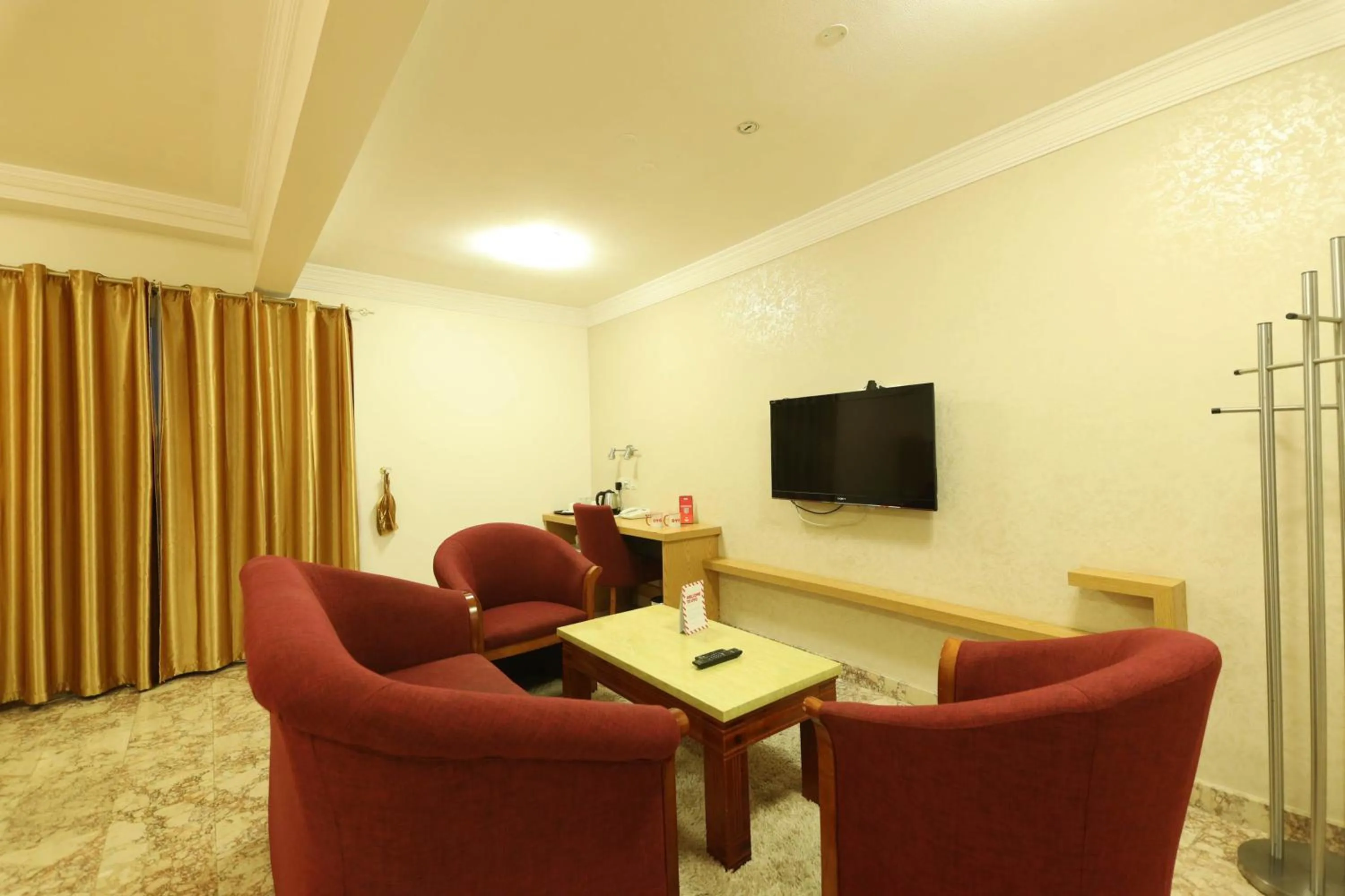 Living room in Al Reef Hotel