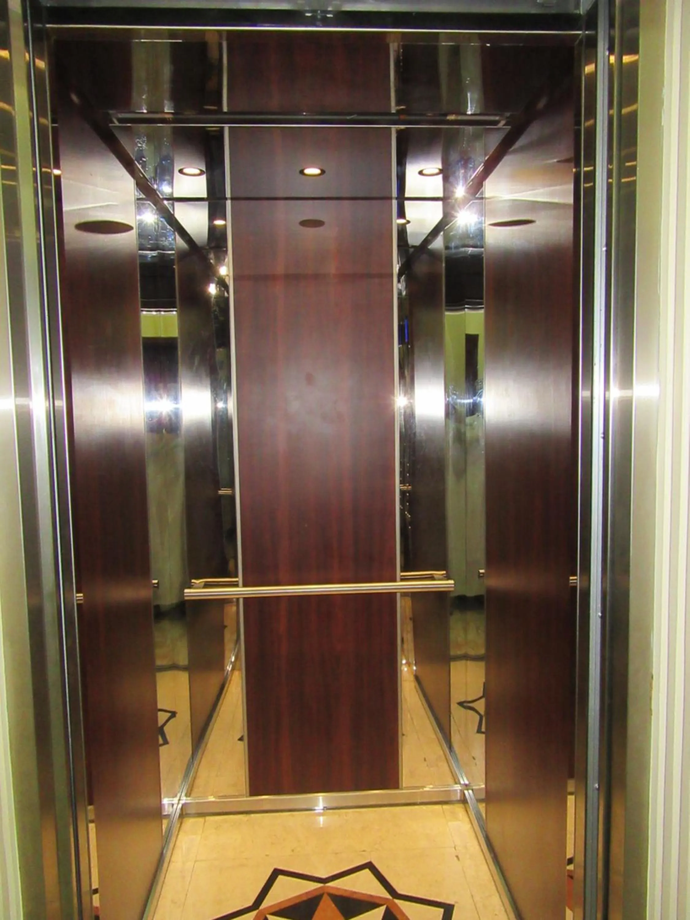 Other in Al Ferdous Hotel Apartments