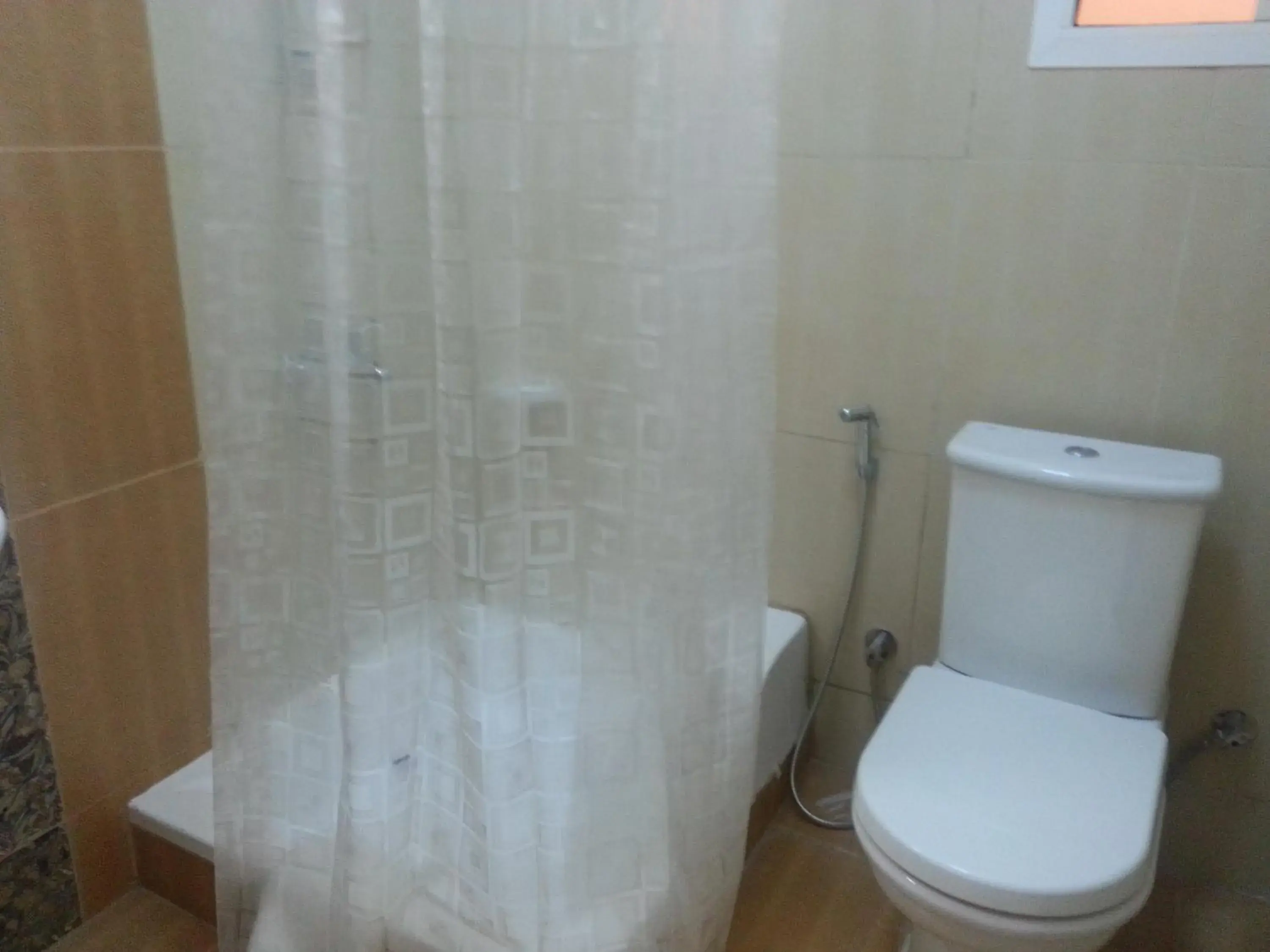 Bathroom in Al Ferdous Hotel Apartments Bathroom in Al Ferdous Hotel Apartments