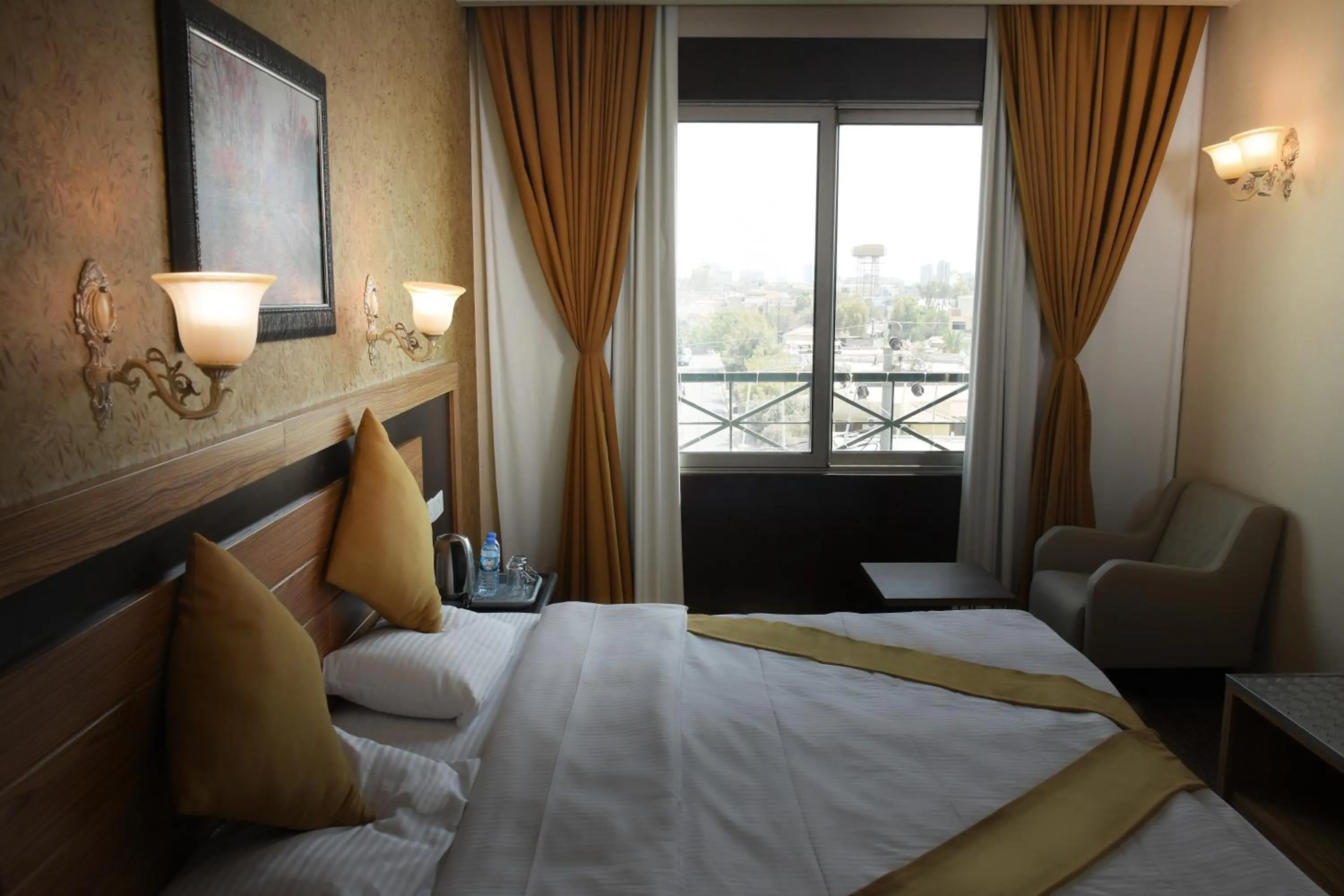 Bed in Asenappar Hotel