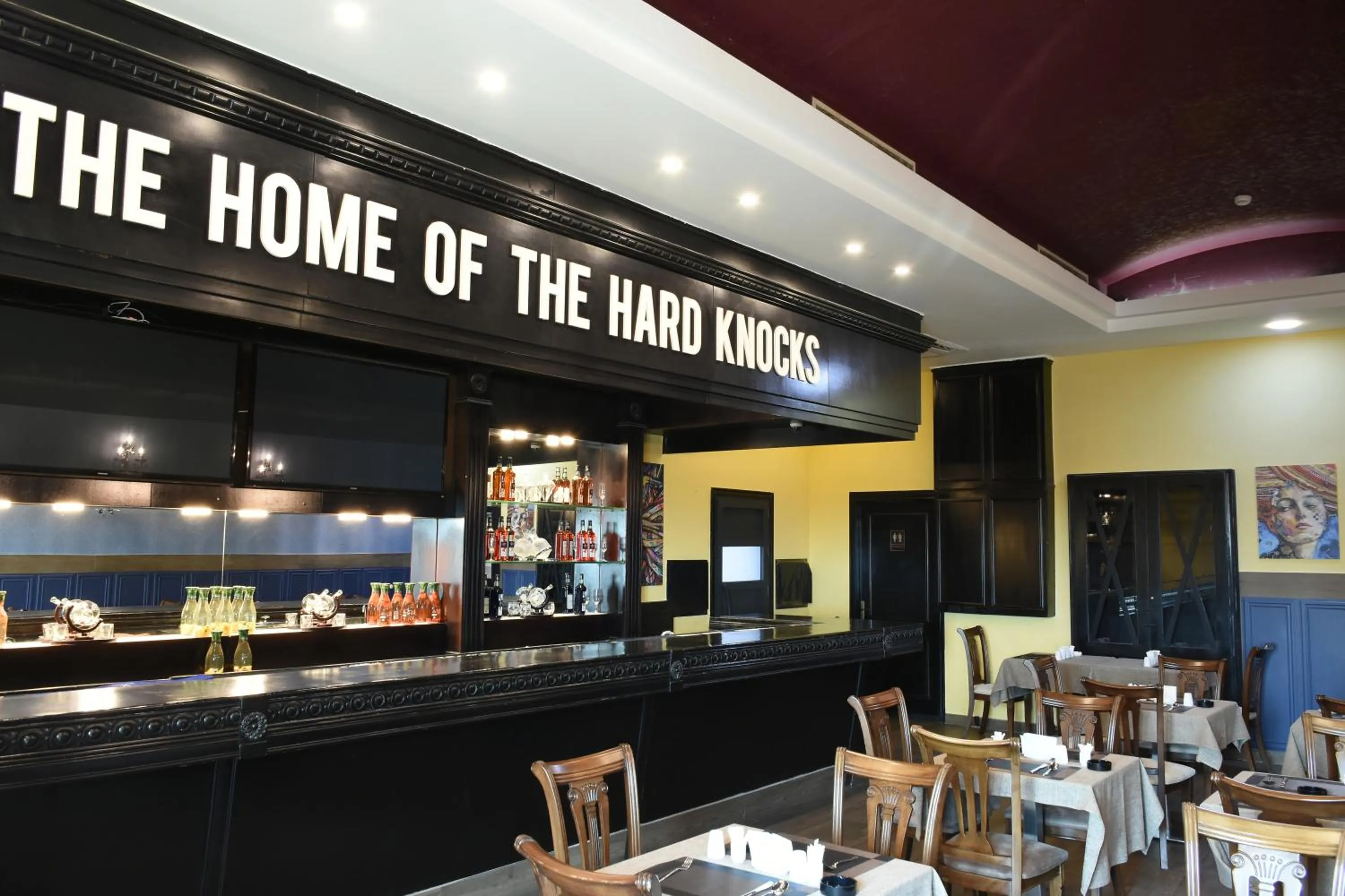 Buffet breakfast in Asenappar Hotel