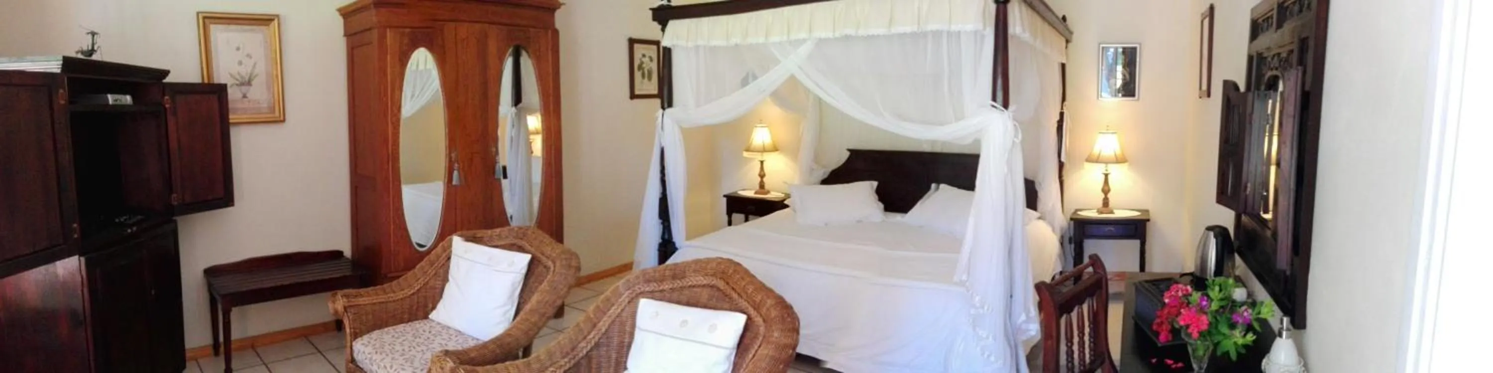 Bed in Saxe-Coburg Lodge