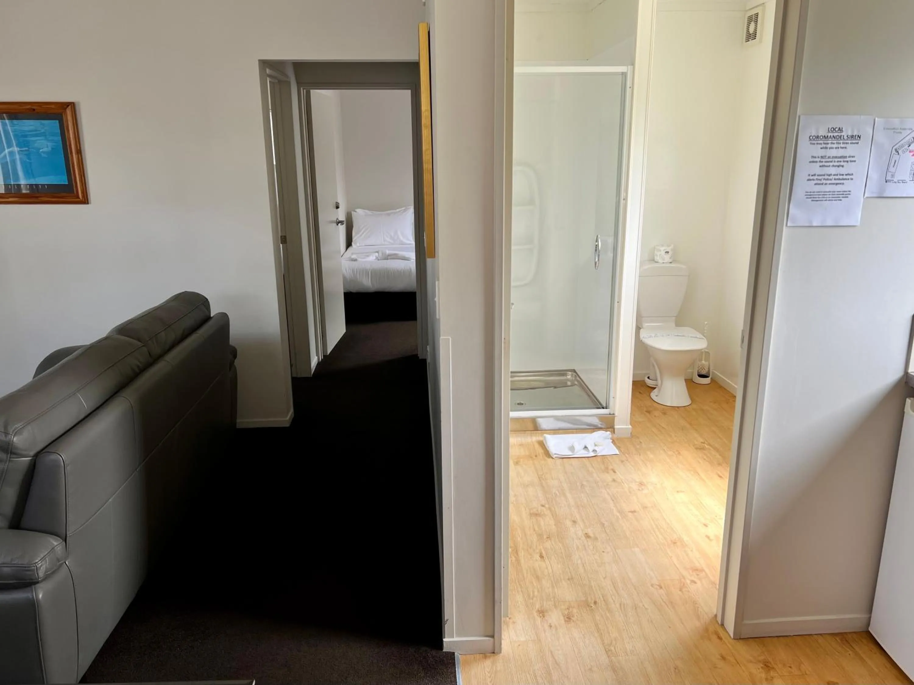 Bed in Anchor Lodge Motel