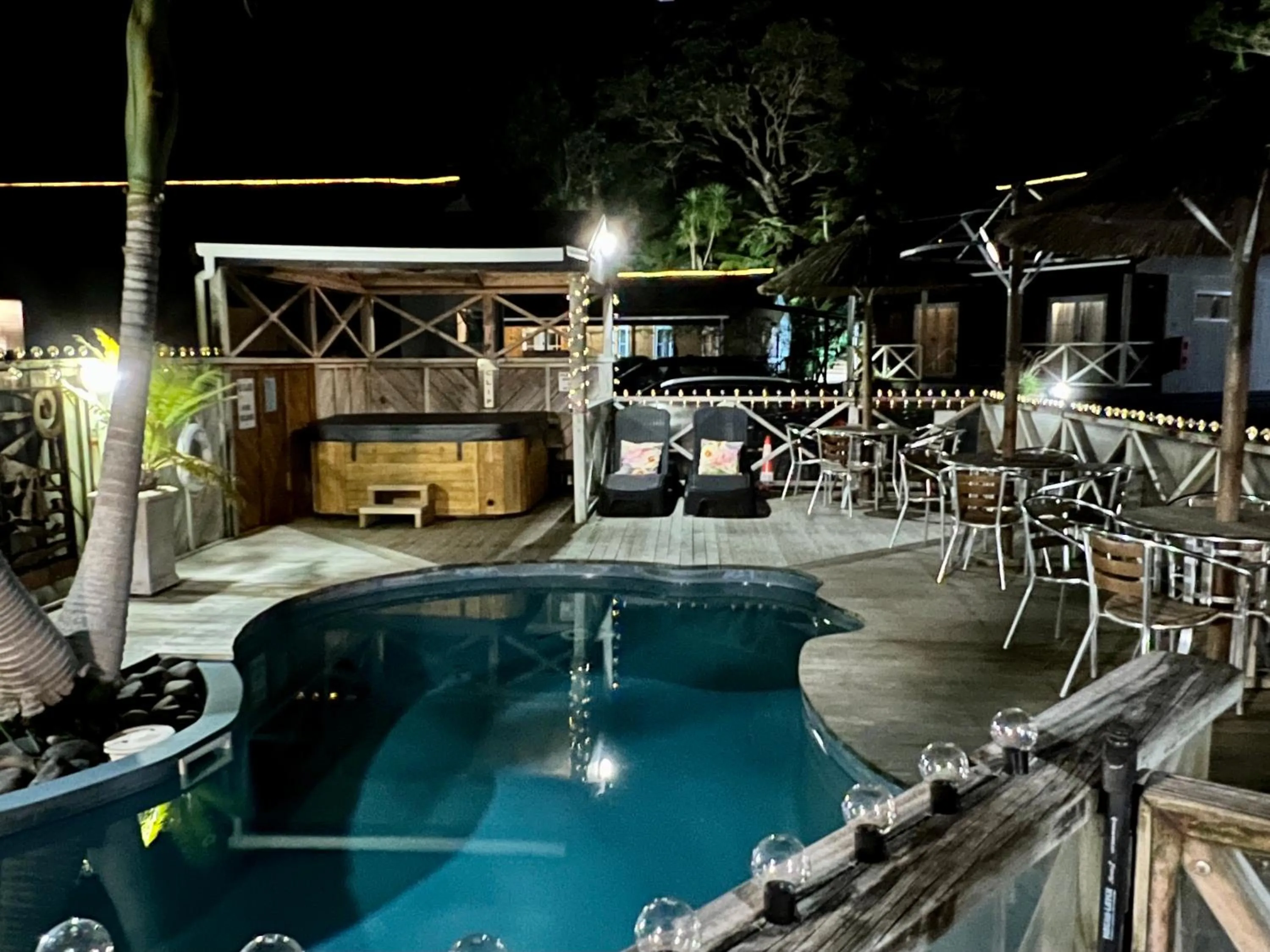 Swimming pool in Anchor Lodge Motel