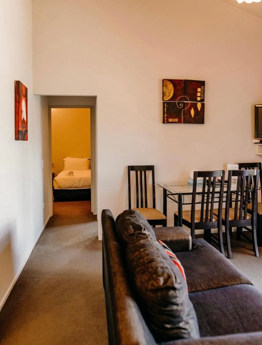 Bed in Anchor Lodge Motel