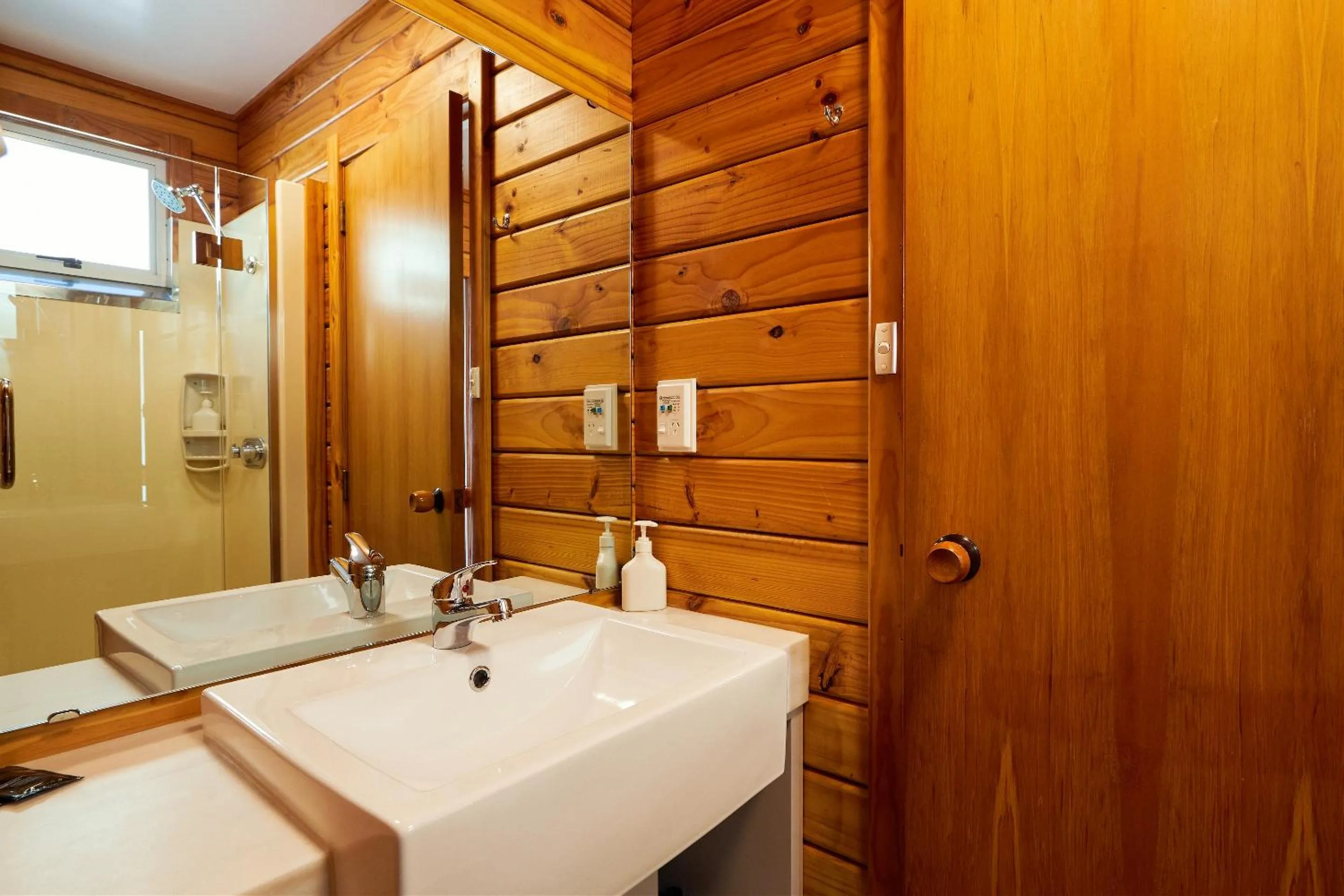 Bathroom in Panorama Motel